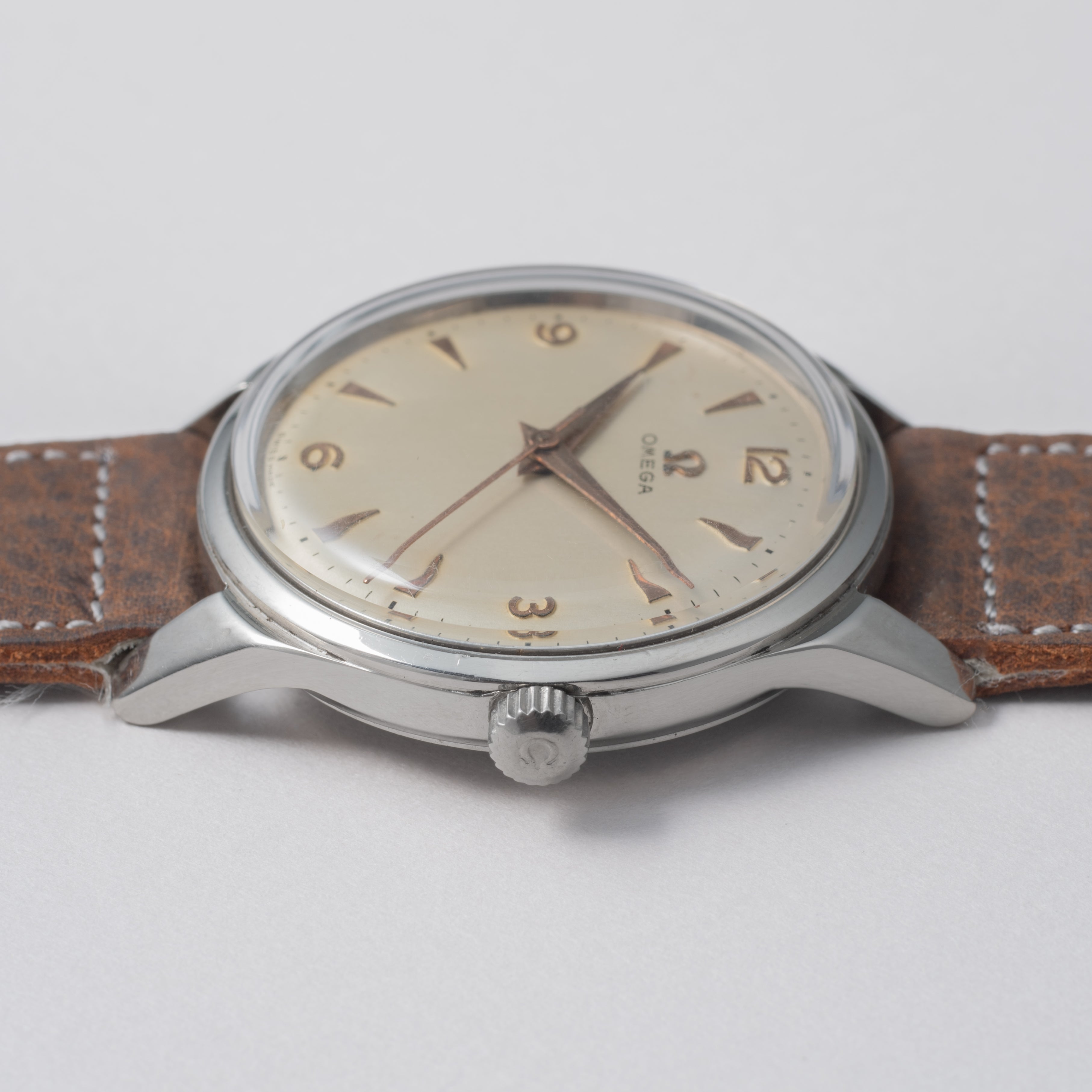 オメガ 33㎜ラウンドケース 1950年製 手巻き Cal.371 オリジナルアイボリーダイヤル