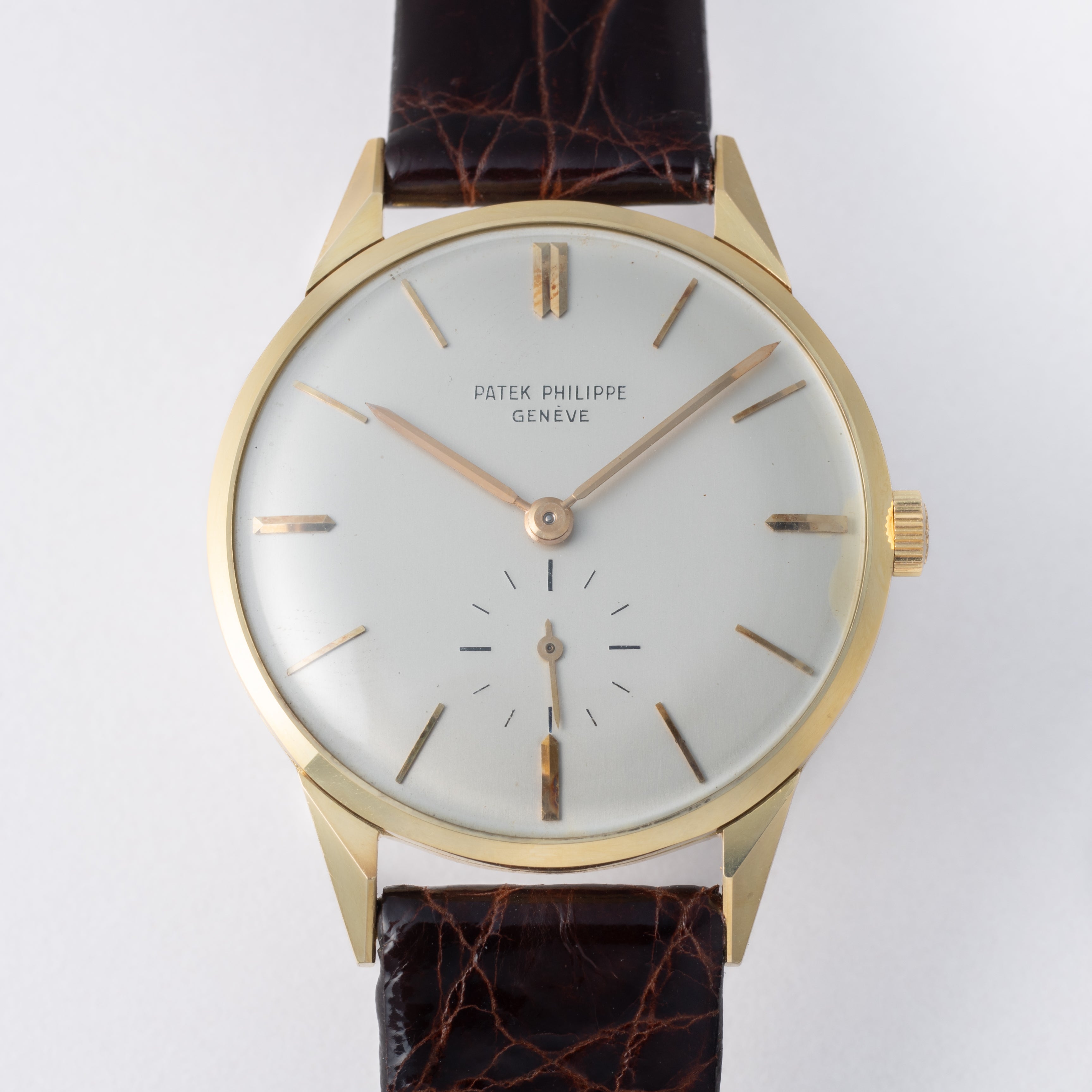 パテックフィリップ カラトラバ 1957年製 Ref.2568/1 18金無垢イエローゴールド 箱、サティフィケイト、純正尾錠付き