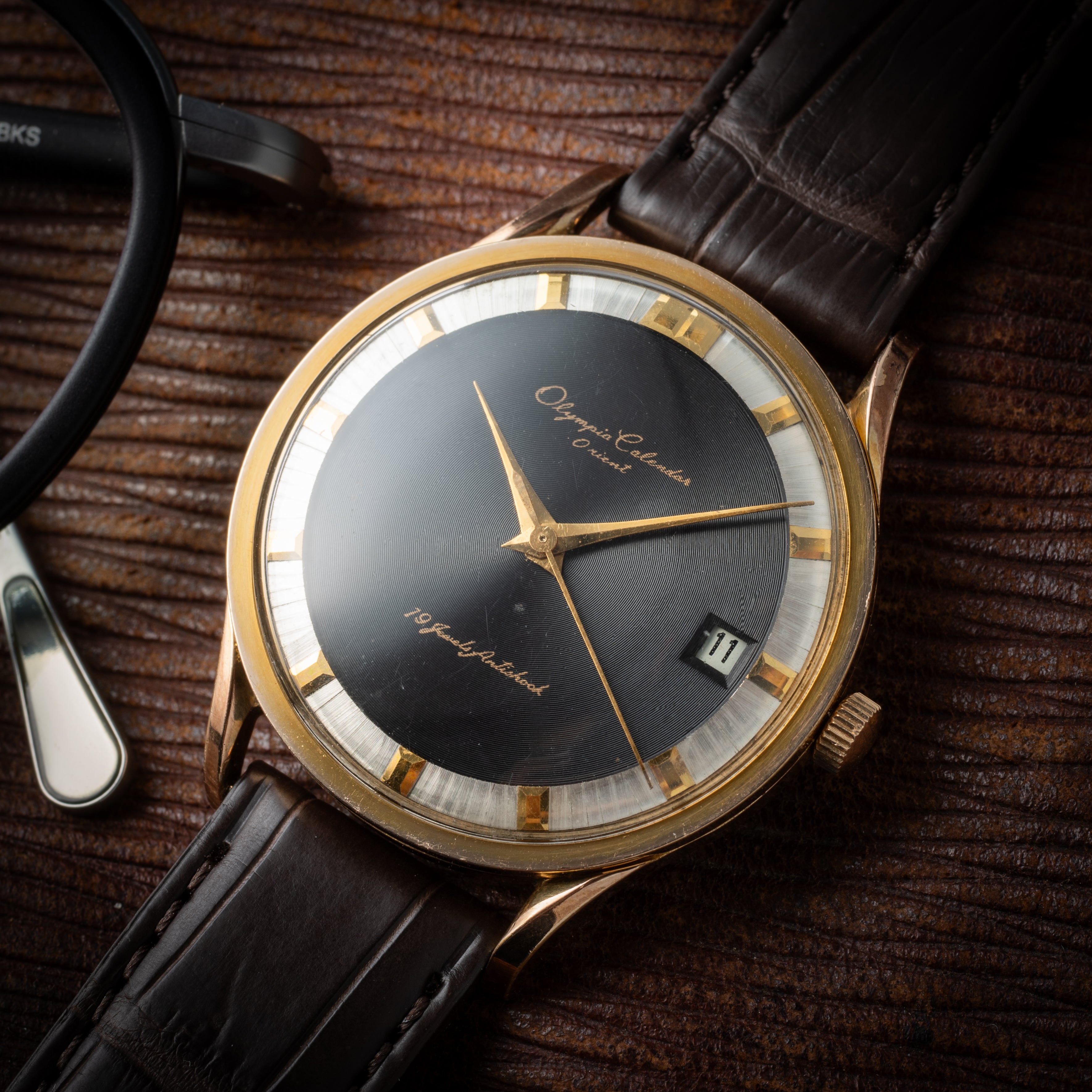 オリエント オリンピアカレンダー 1960年代製 手巻きモデル