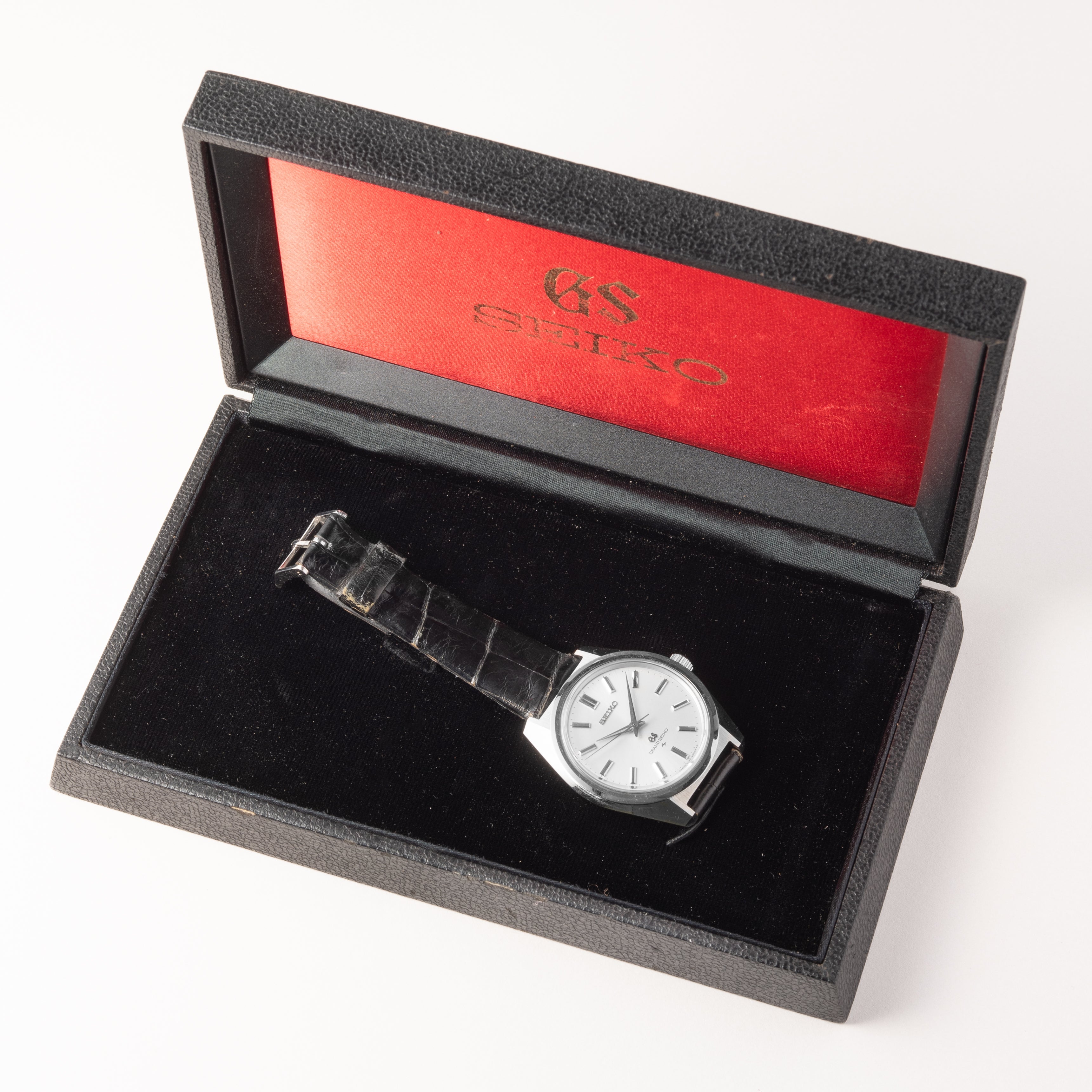 グランドセイコー 1968年製 Ref.4420-9000 44GS 未使用品 箱、純正革ベルトGS尾錠付き