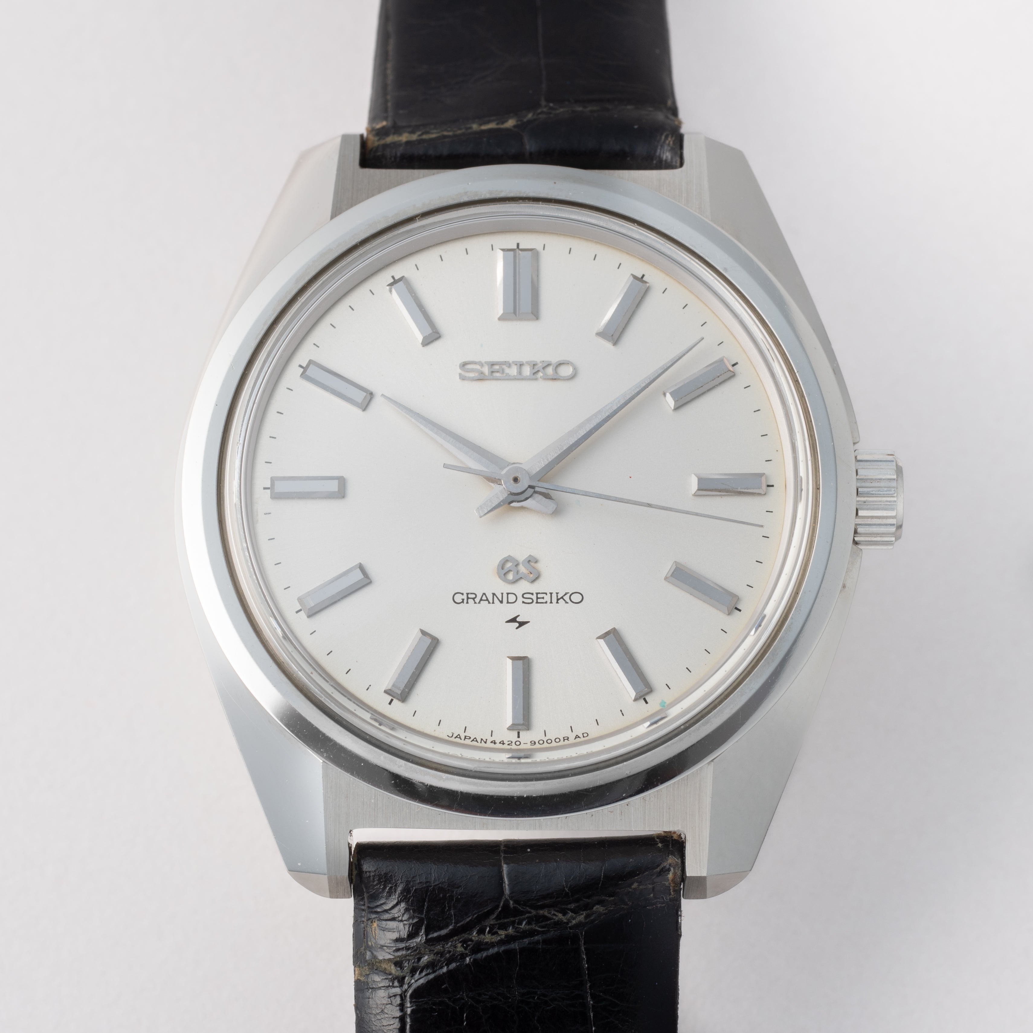 グランドセイコー 1968年製 Ref.4420-9000 44GS 未使用品 箱、純正革ベルトGS尾錠付き