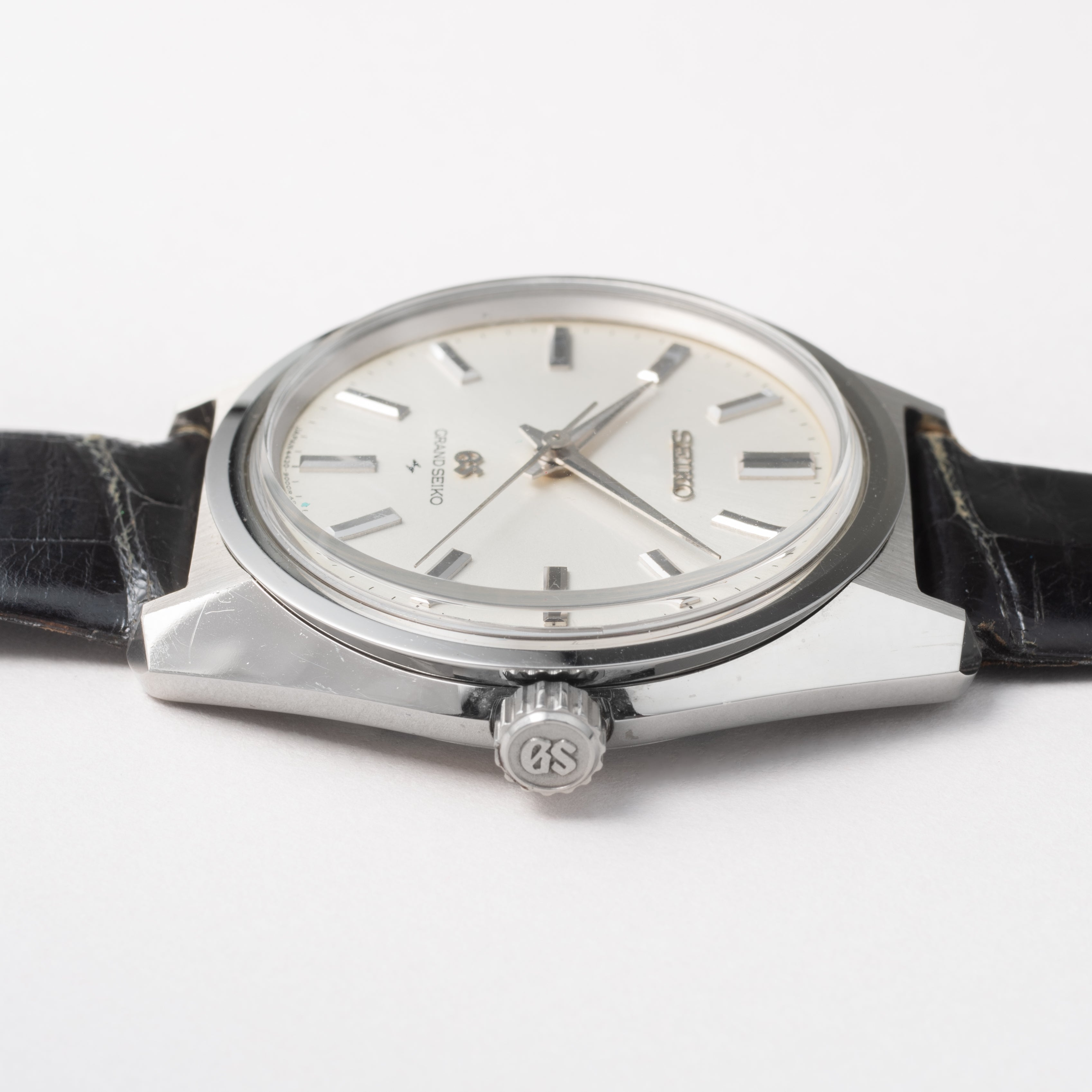 グランドセイコー 1968年製 Ref.4420-9000 44GS 未使用品 箱、純正革ベルトGS尾錠付き