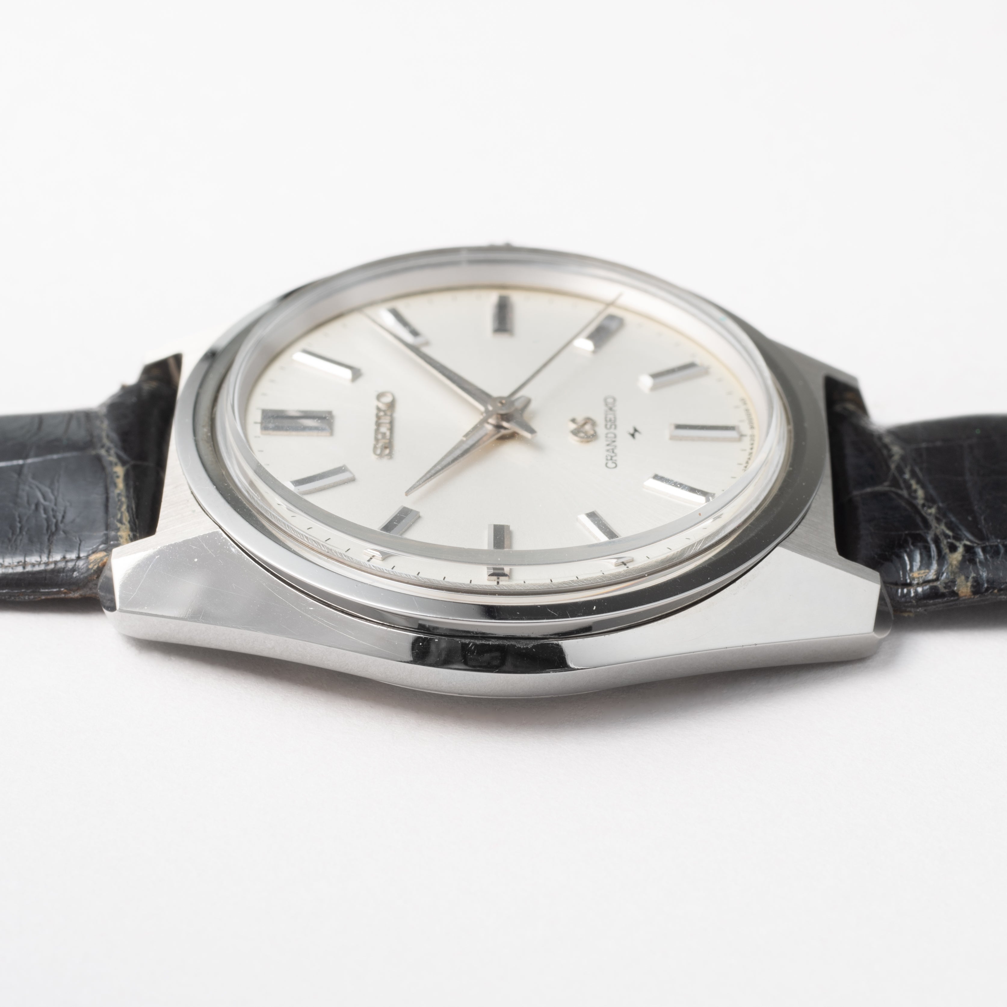 グランドセイコー 1968年製 Ref.4420-9000 44GS 未使用品 箱、純正革ベルトGS尾錠付き