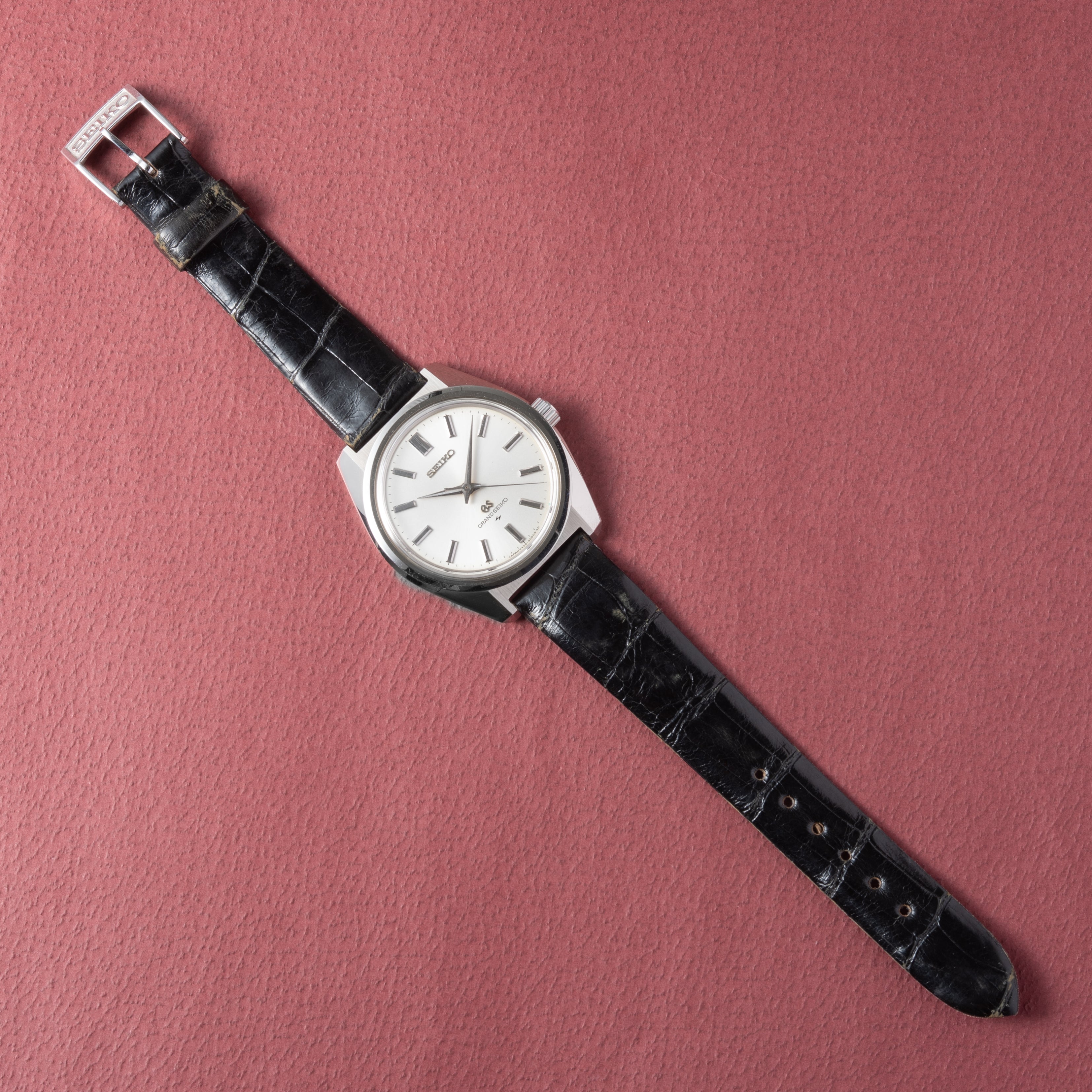 グランドセイコー 1968年製 Ref.4420-9000 44GS 未使用品 箱、純正革ベルトGS尾錠付き