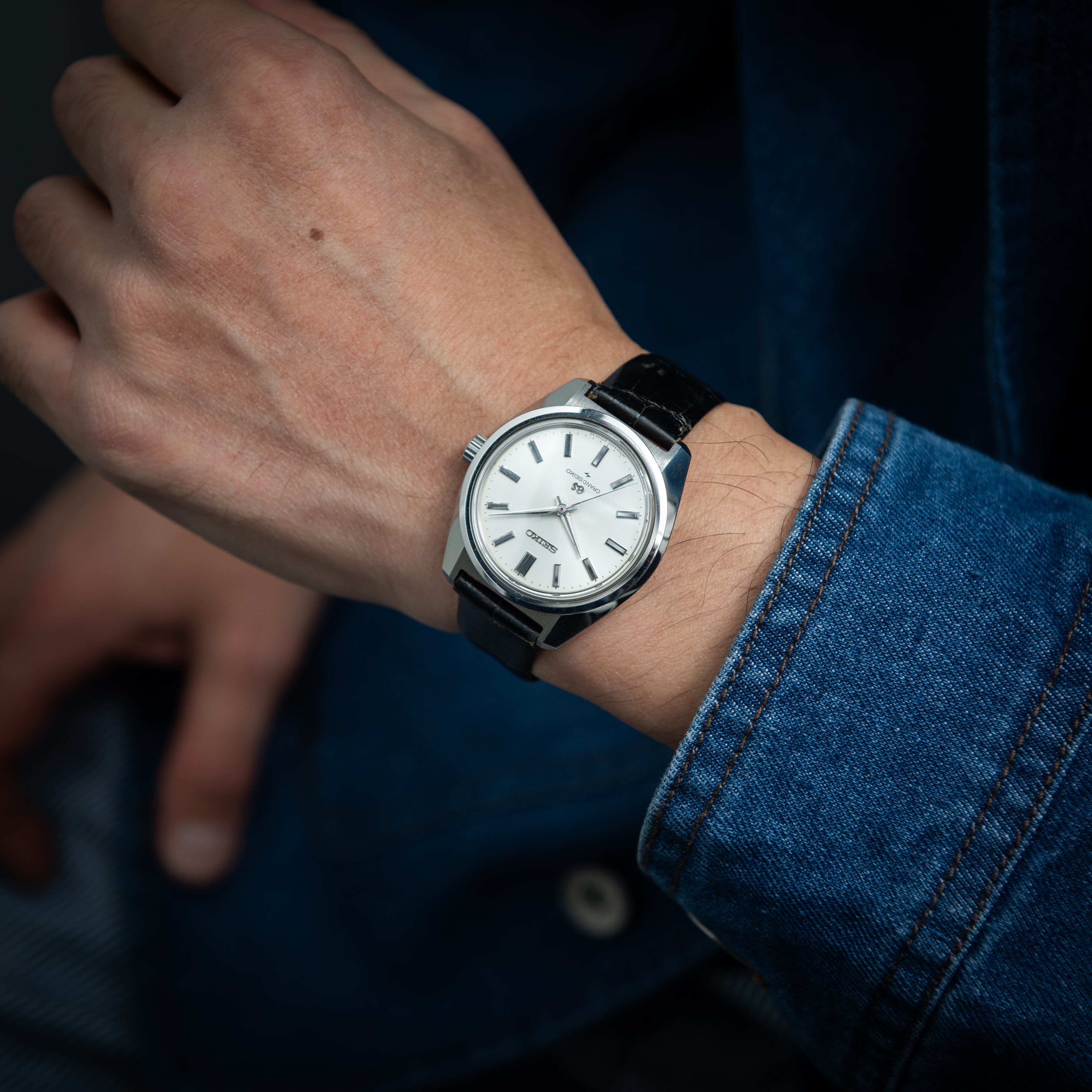 グランドセイコー 1968年製 Ref.4420-9000 44GS 未使用品 箱、純正革ベルトGS尾錠付き