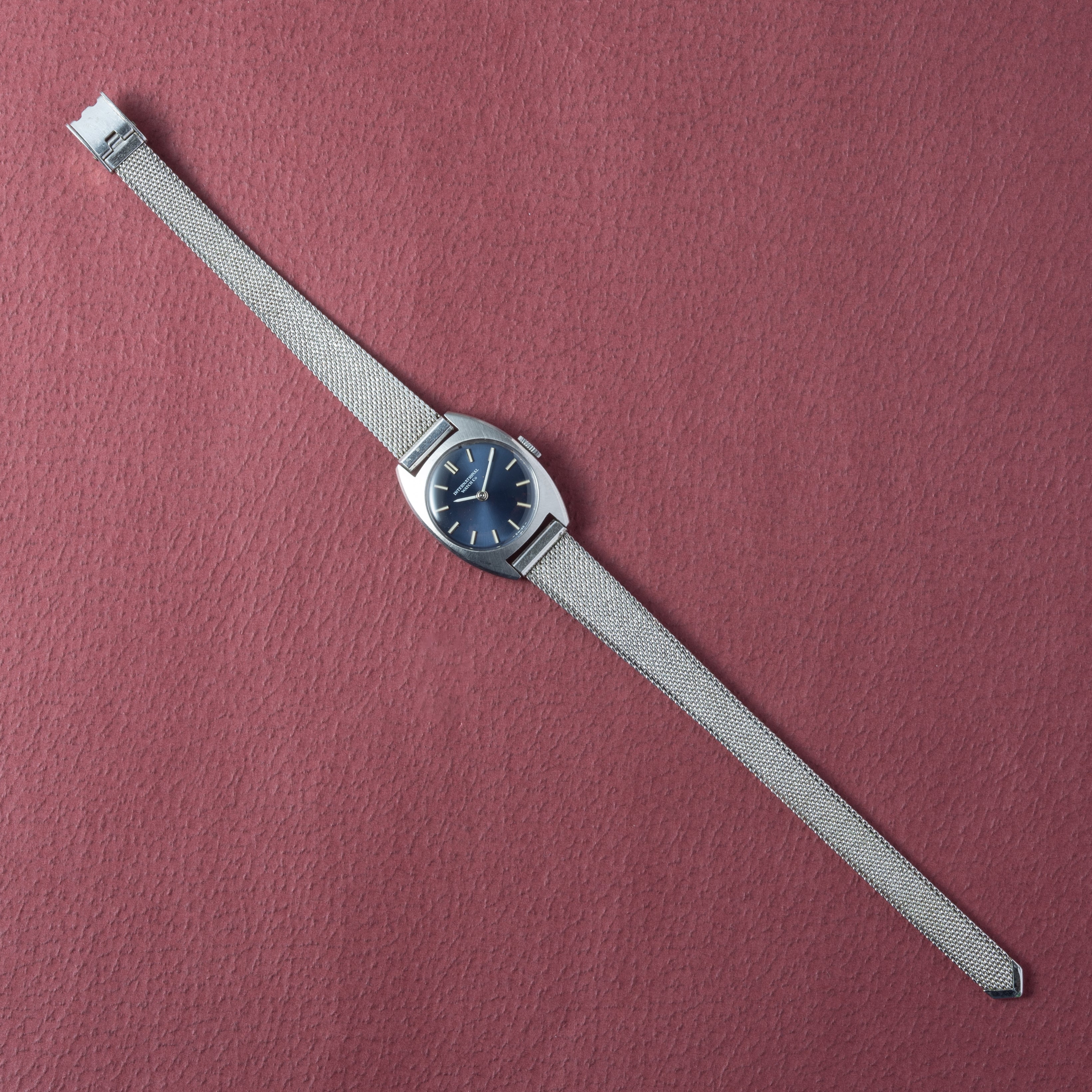 IWC レディース トノー型 1972年製 Ref.4108 手巻き Cal.412 ブルーダイヤル