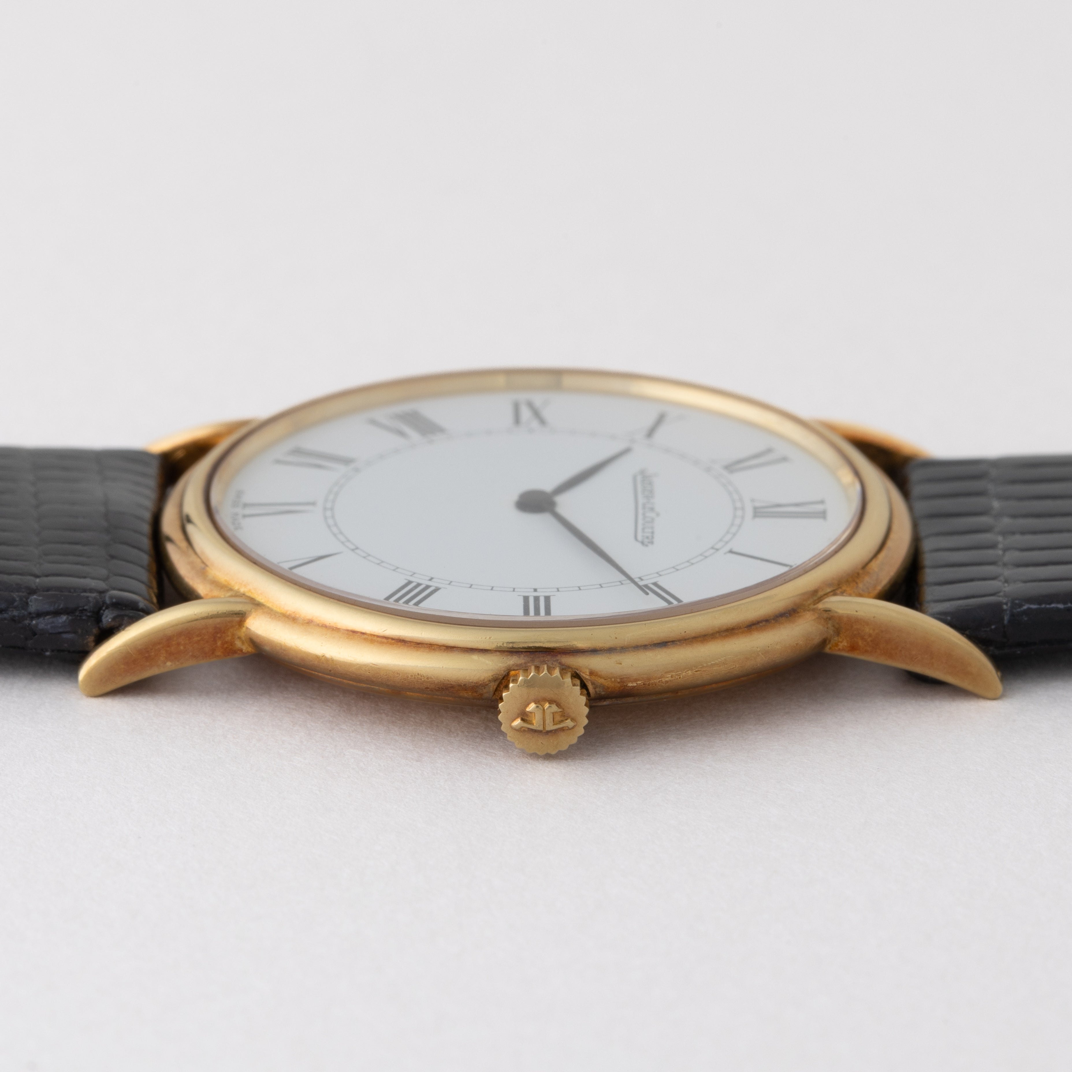 ジャガールクルト 1970年代製 18金無垢ラウンドケース ローマンダイヤル