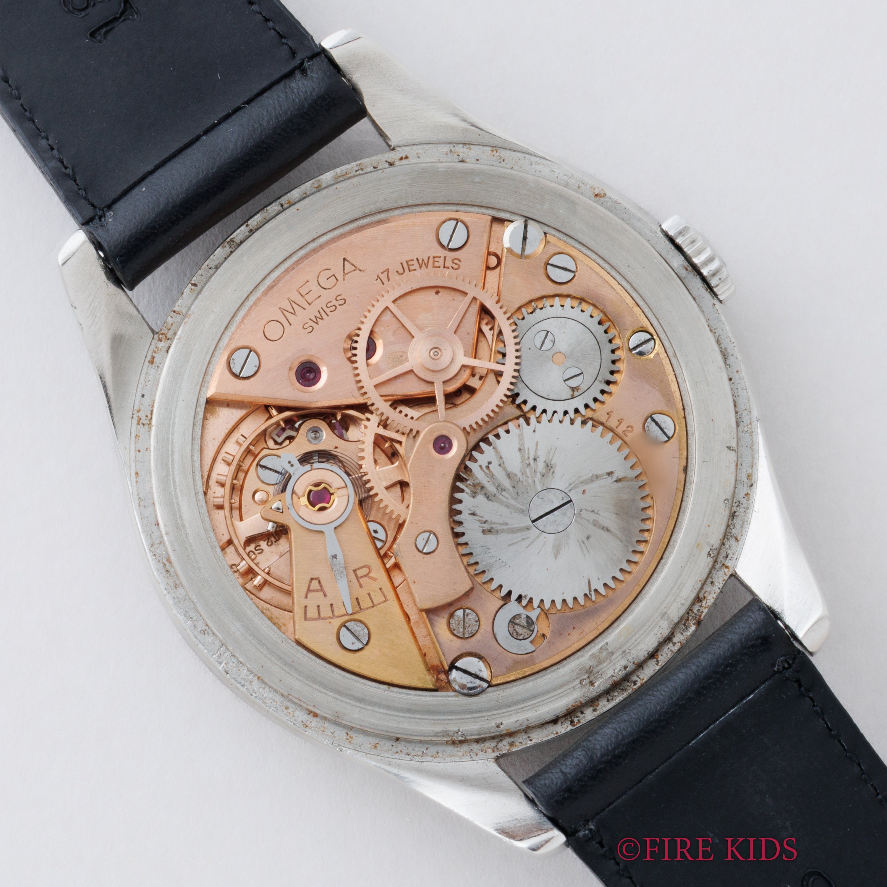 オメガ 30mmキャリバー 37㎜ビックケース 1947年製 手巻 Cal.30T2SC アラビアダイヤル