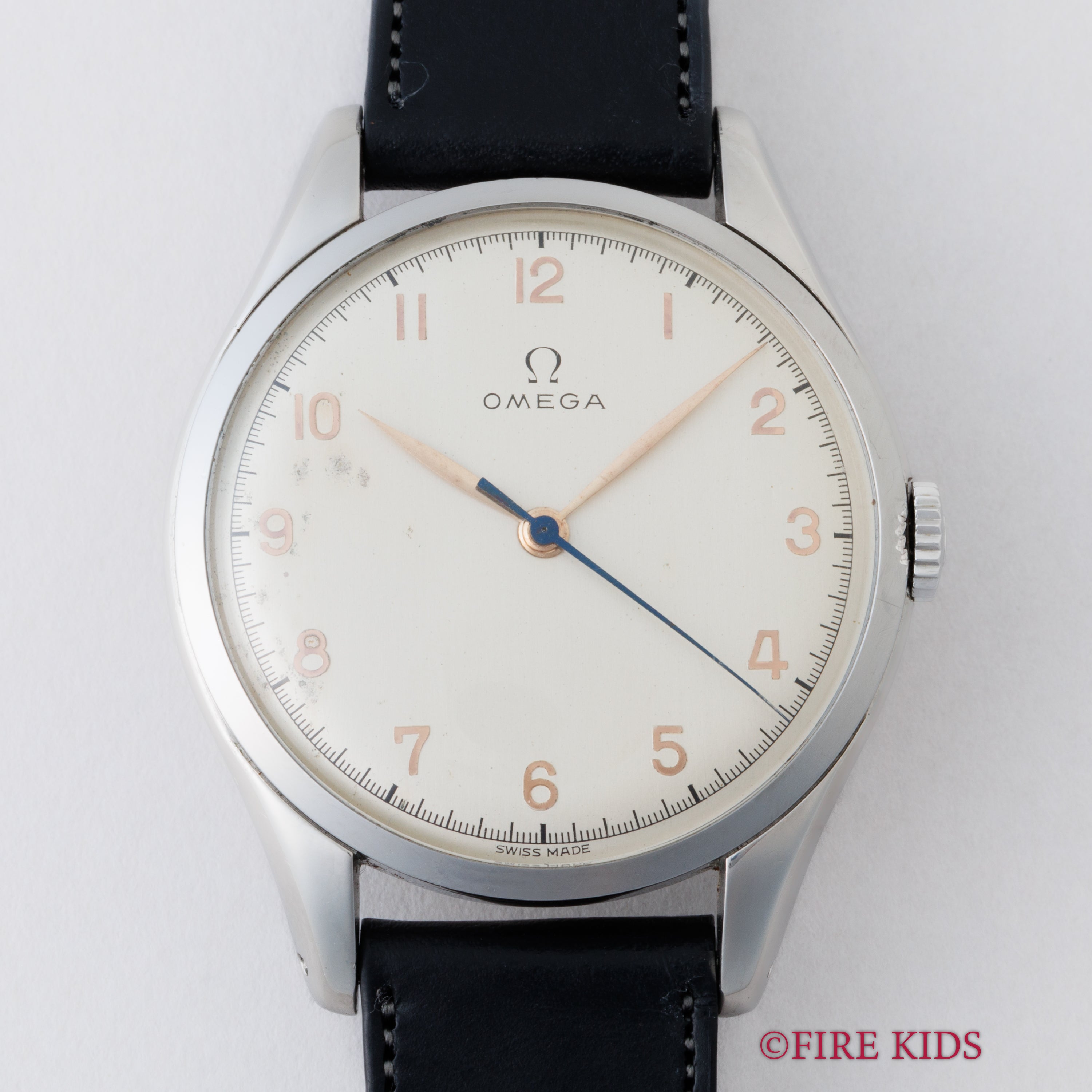 オメガ 30mmキャリバー 37㎜ビックケース 1947年製 手巻 Cal.30T2SC アラビアダイヤル