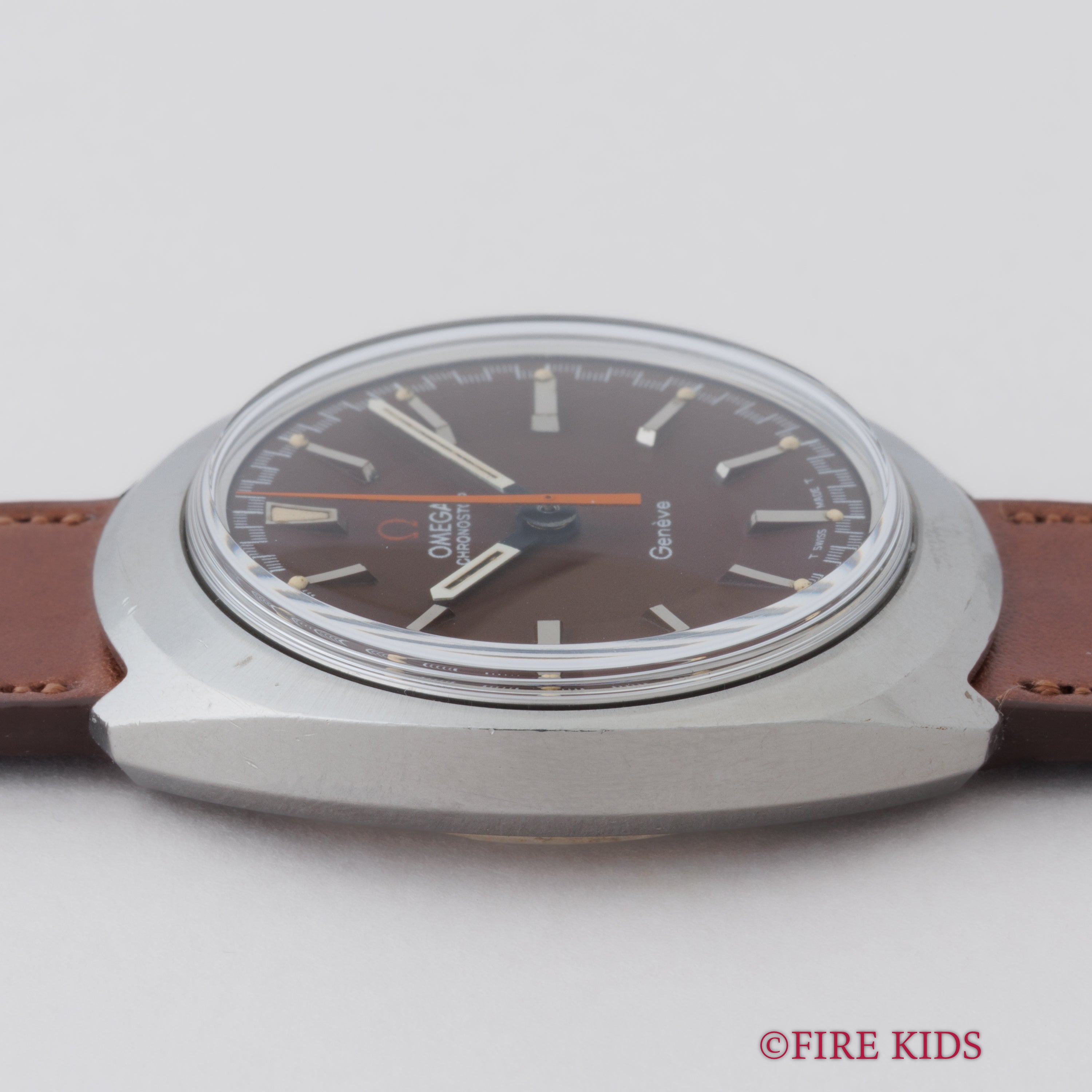 オメガ クロノストップ 1968年製 Ref.145.009 手巻 Cal.865 希少ブラウンダイヤル