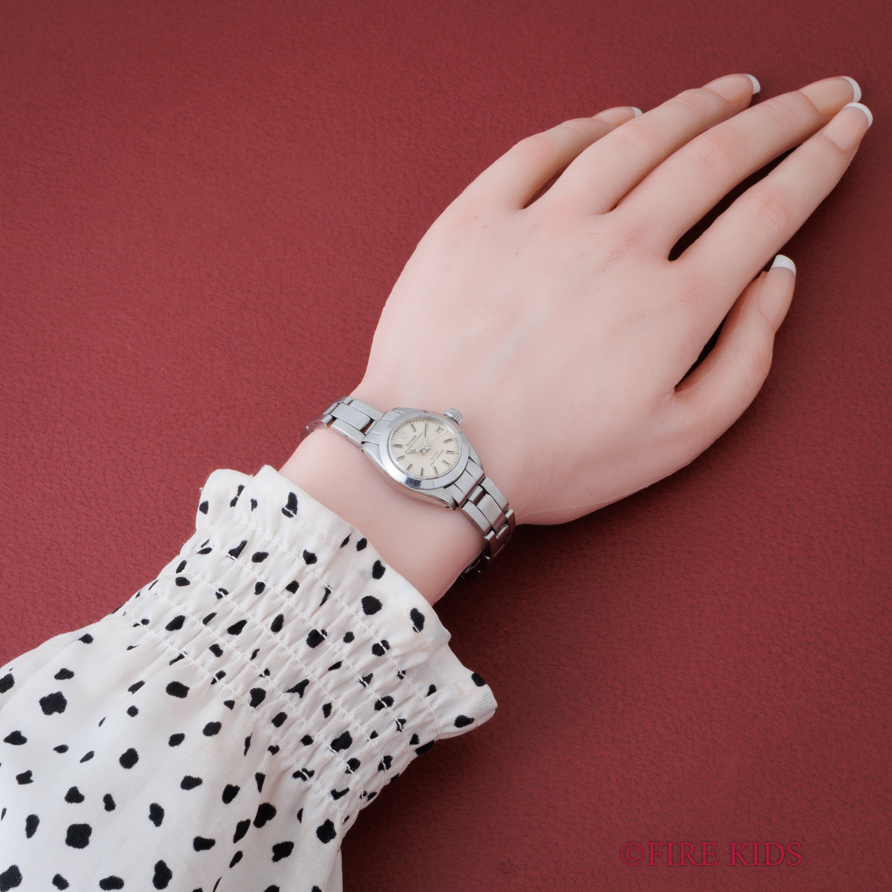 チュードル プリンセス オイスターデイト Ref.92300 1981年製 王冠リューズ ロレックス3連ブレス