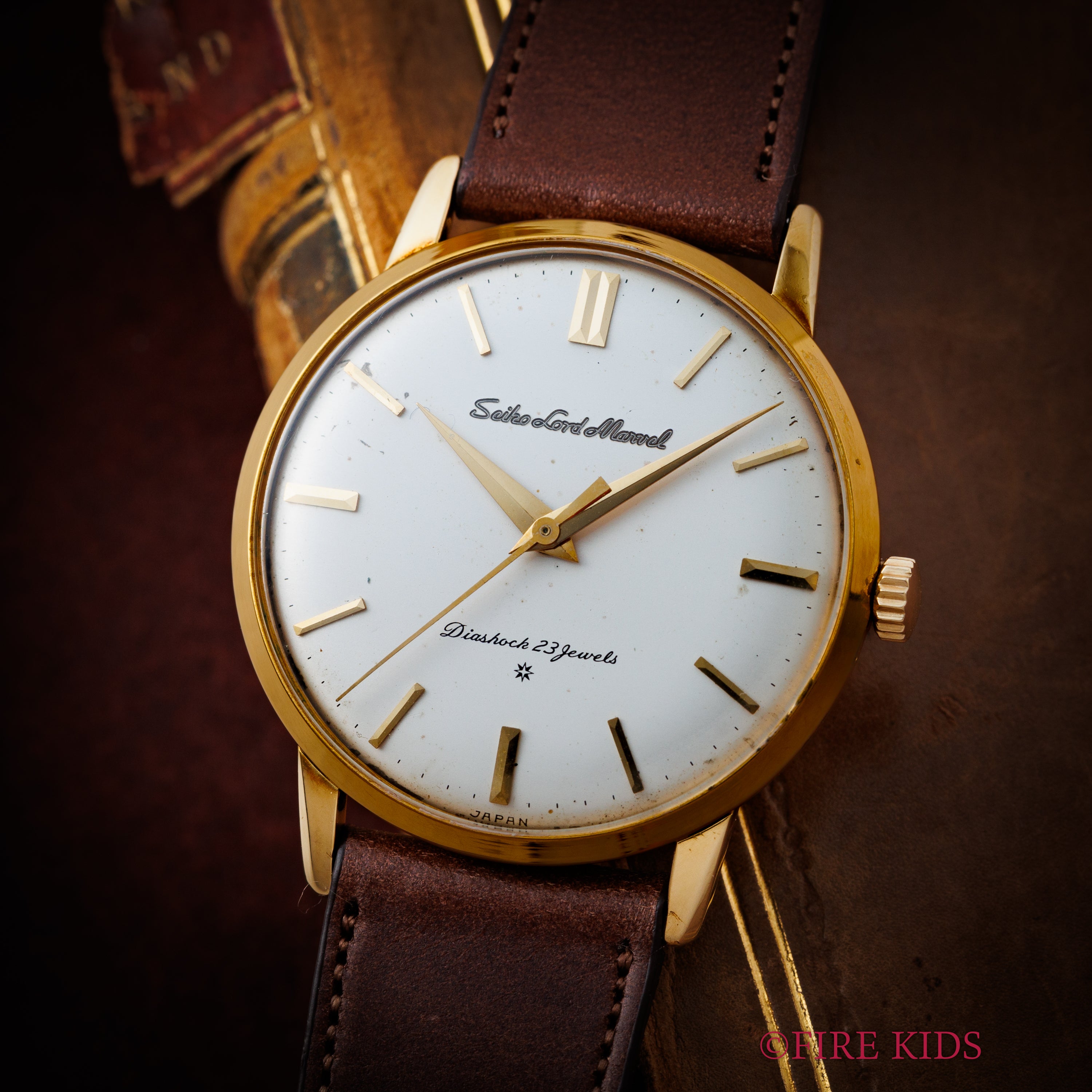 セイコー 18金無垢ロードマーベル 1962年製 Ref.14050 彫文字ロゴ SDダイヤル 手巻き 箱、保証書