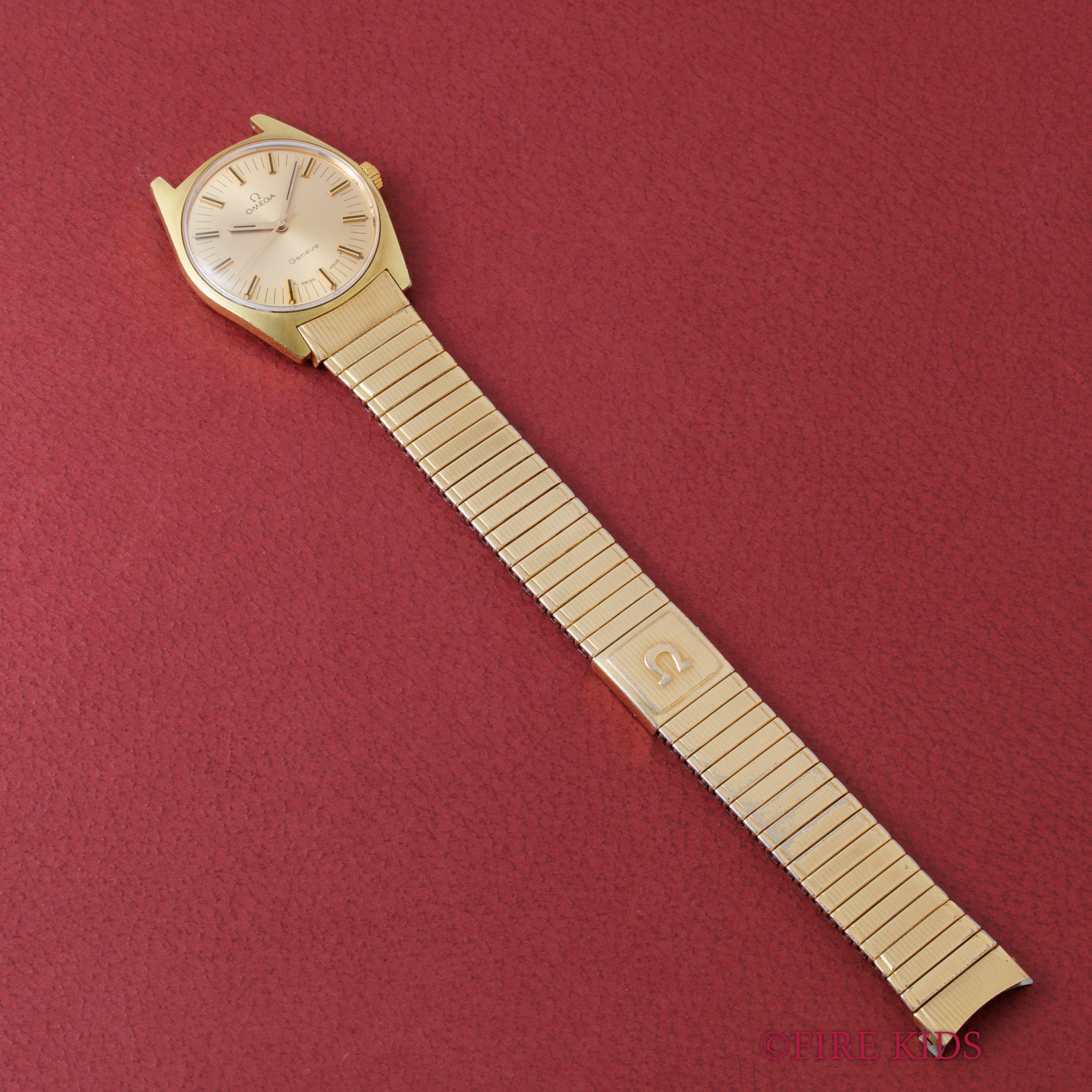 オメガ ジュネーブ 1970年製 Ref.135.041 手巻き トノー型GFケースUS 純正エクステンションブレス付