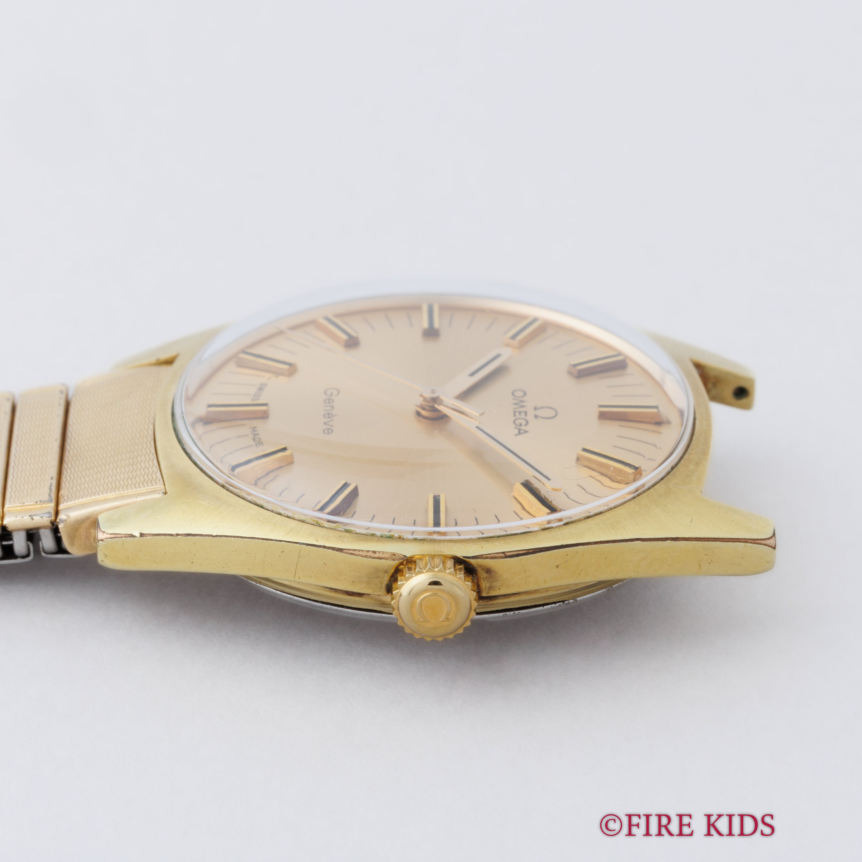 オメガ ジュネーブ 1970年製 Ref.135.041 手巻き トノー型GFケースUS 純正エクステンションブレス付