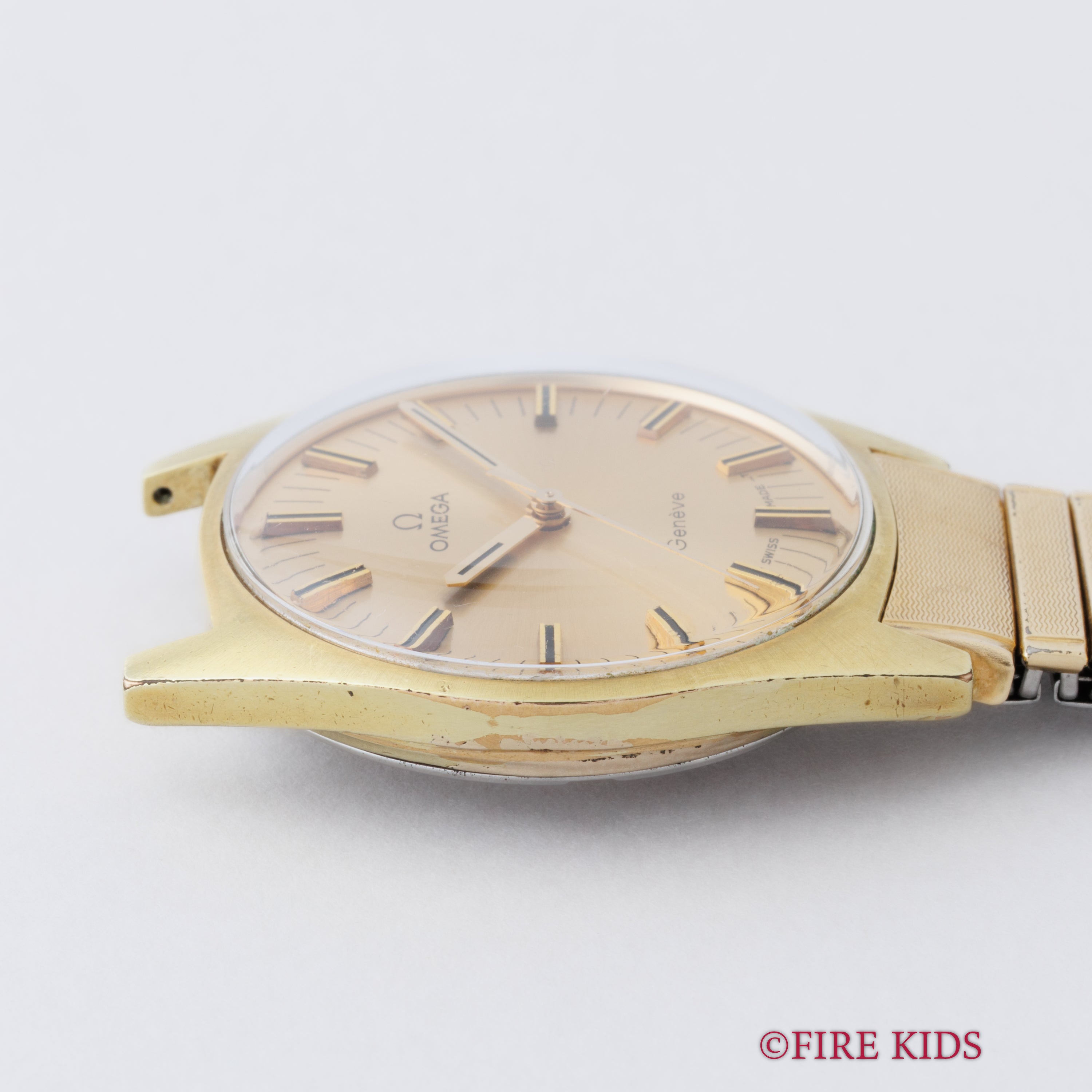 オメガ ジュネーブ 1970年製 Ref.135.041 手巻き トノー型GFケースUS 純正エクステンションブレス付