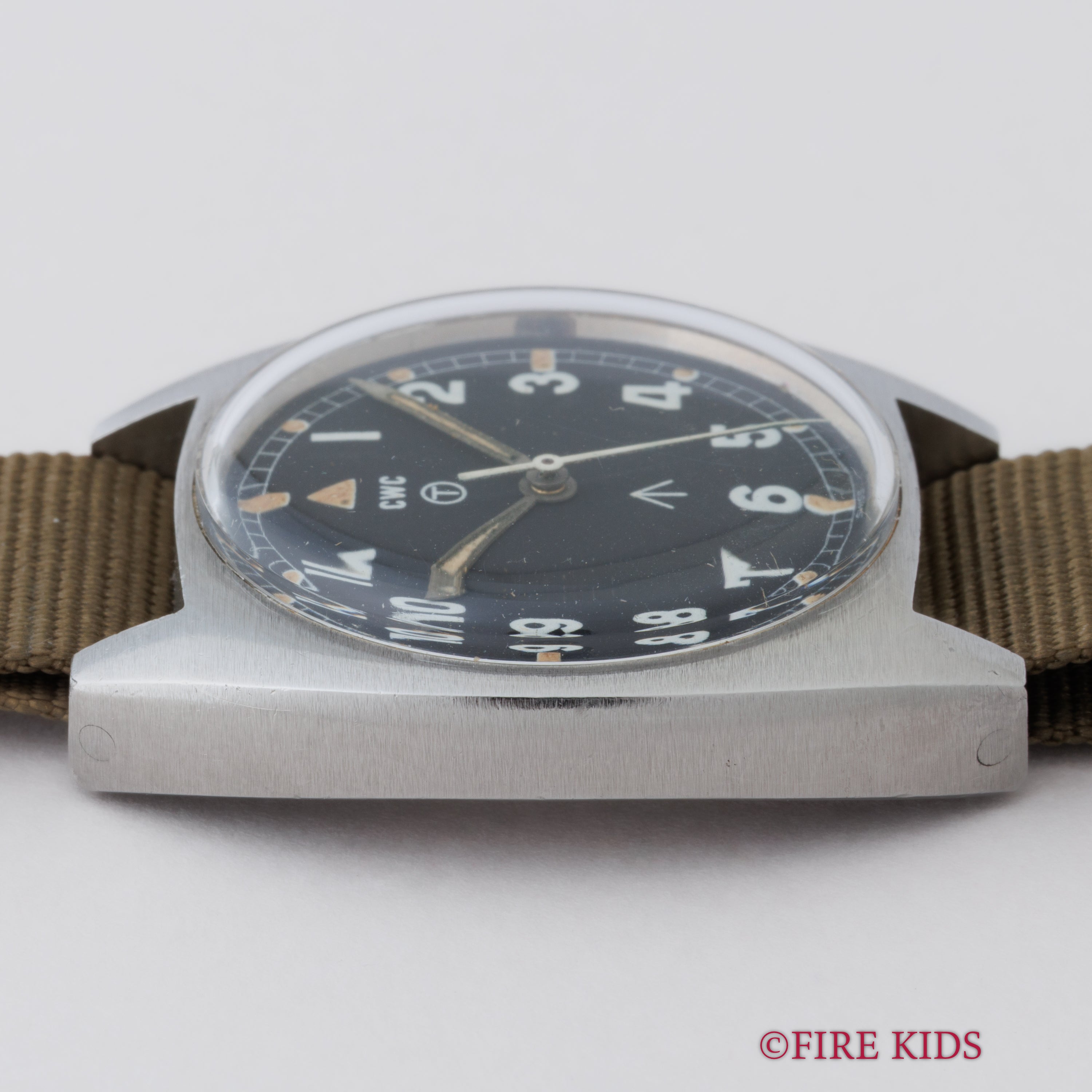 CWC カボットウォッチカンパニー イギリス陸軍軍用時計1979年製 W10 手巻き ブロードアロー