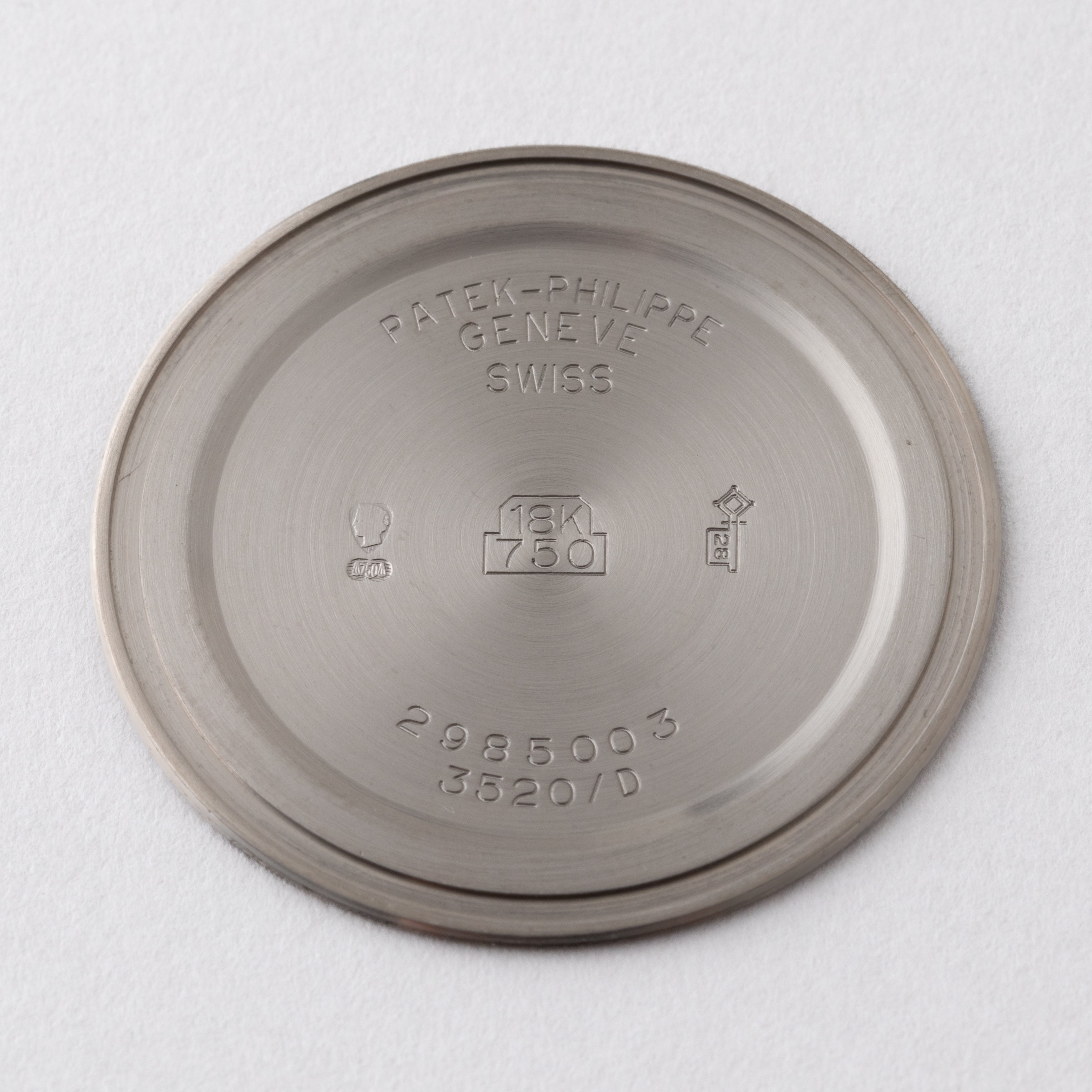 パテックフィリップ 1990年代製 18KWG ラウンドケース ホワイトローマンダイヤル 手巻き 純正中古革ベルト付き