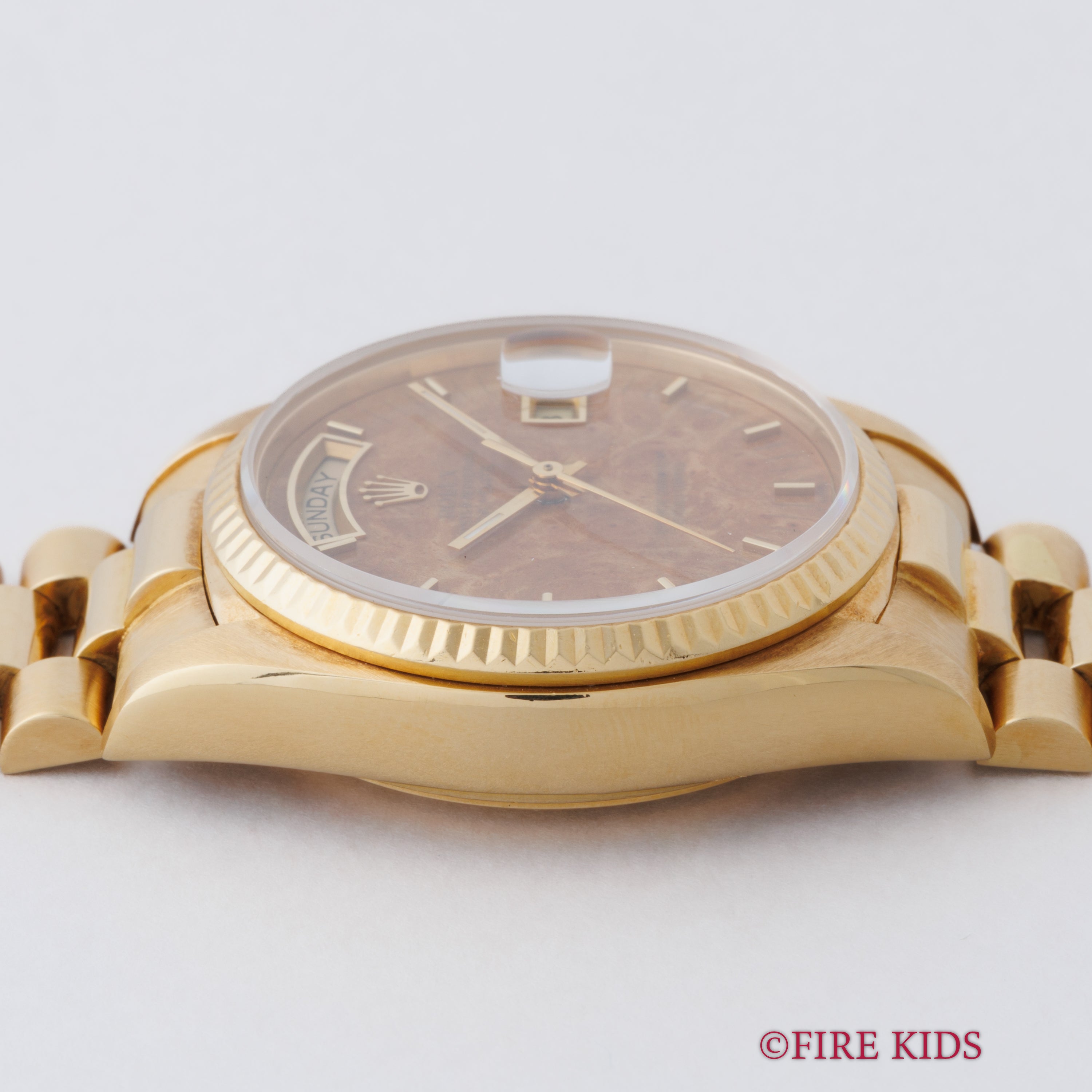 ロレックス 18金無垢デイデイト 1981年製 Ref.18038 ウォールナットダイヤル 純正18KYGプレジデントブレス