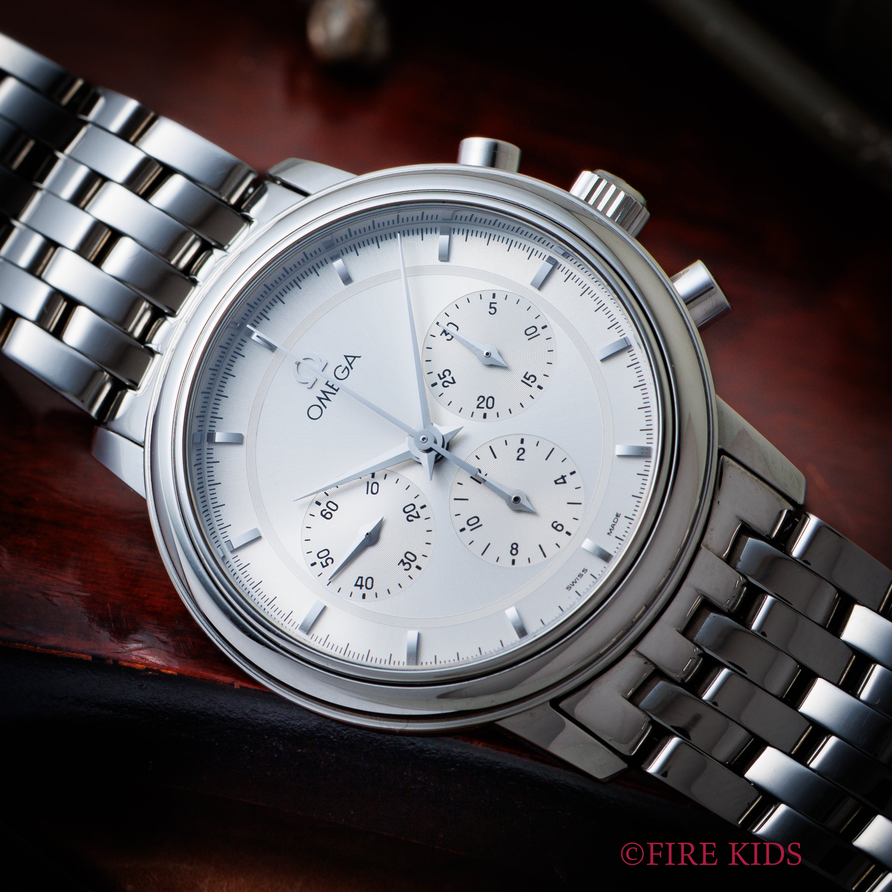 オメガ プレステージ クロノグラフ 1994年製 手巻 Cal.861 シルバーダイヤル 純正ブレス