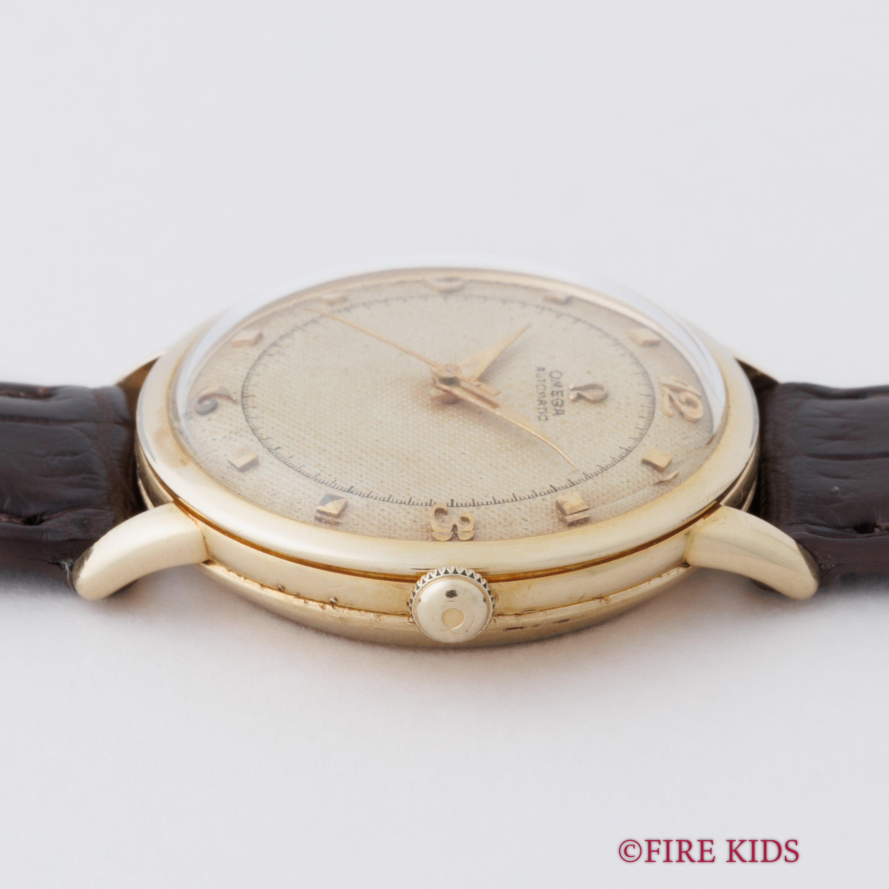 オメガ バンパー式センターセコンド自動巻 1952年製 14金張り Cal.354 USケース