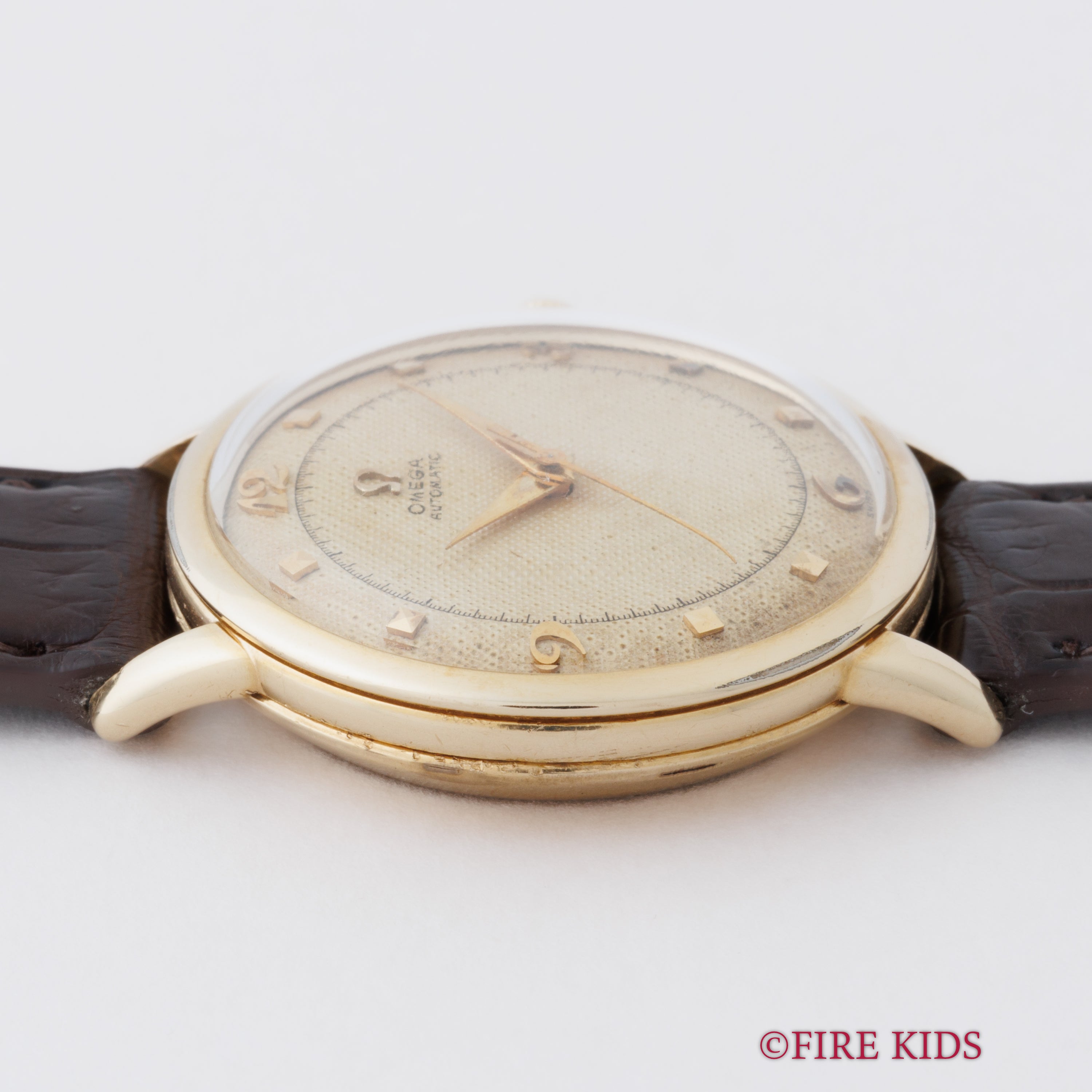 オメガ バンパー式センターセコンド自動巻 1952年製 14金張り Cal.354 USケース