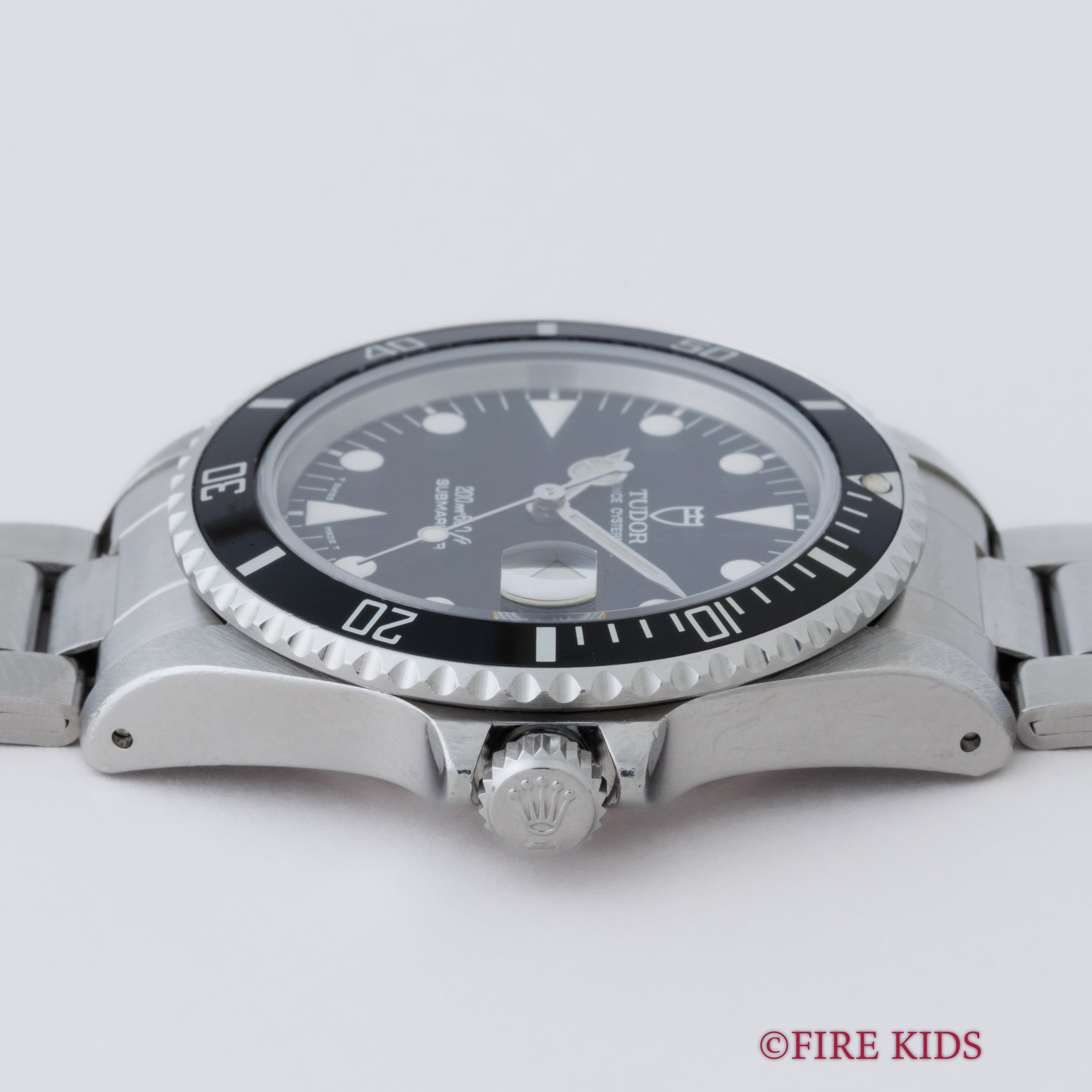 TUDOR 36mmミッドサイズ サブマリーナー 1995年製 自動巻 王冠リューズ オールトリチウム 3連オイスターブレス