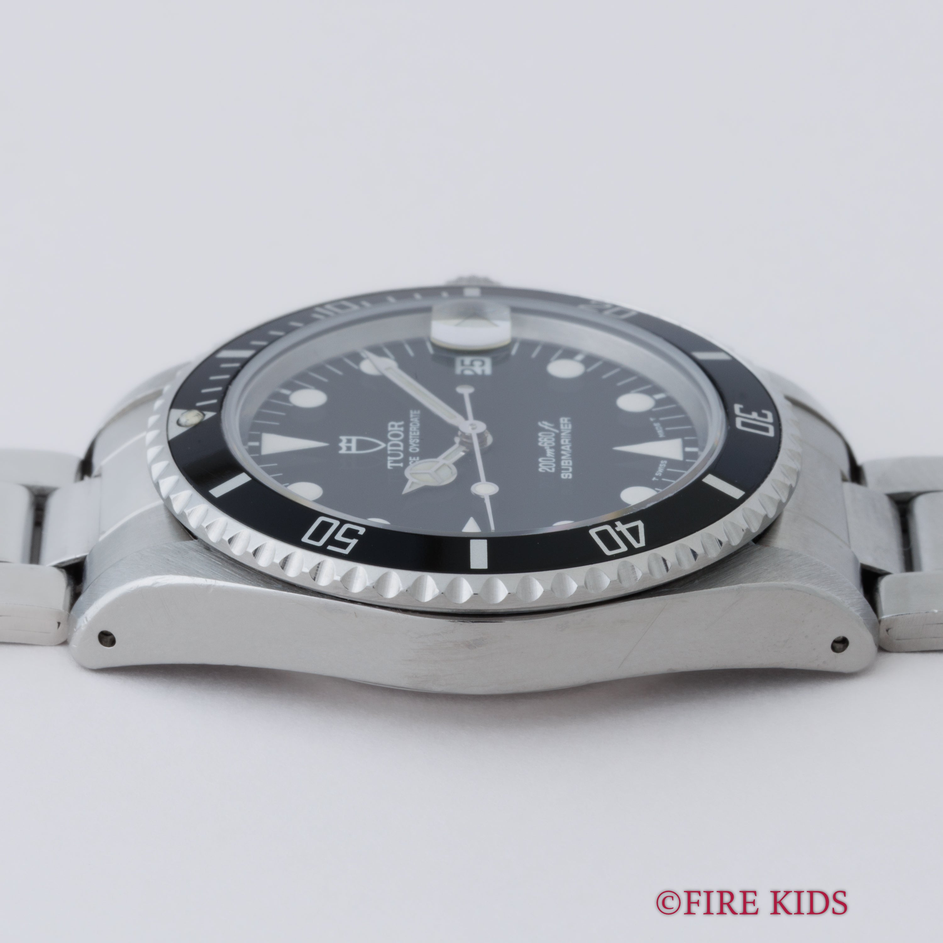 TUDOR 36mmミッドサイズ サブマリーナー 1995年製 自動巻 王冠リューズ オールトリチウム 3連オイスターブレス