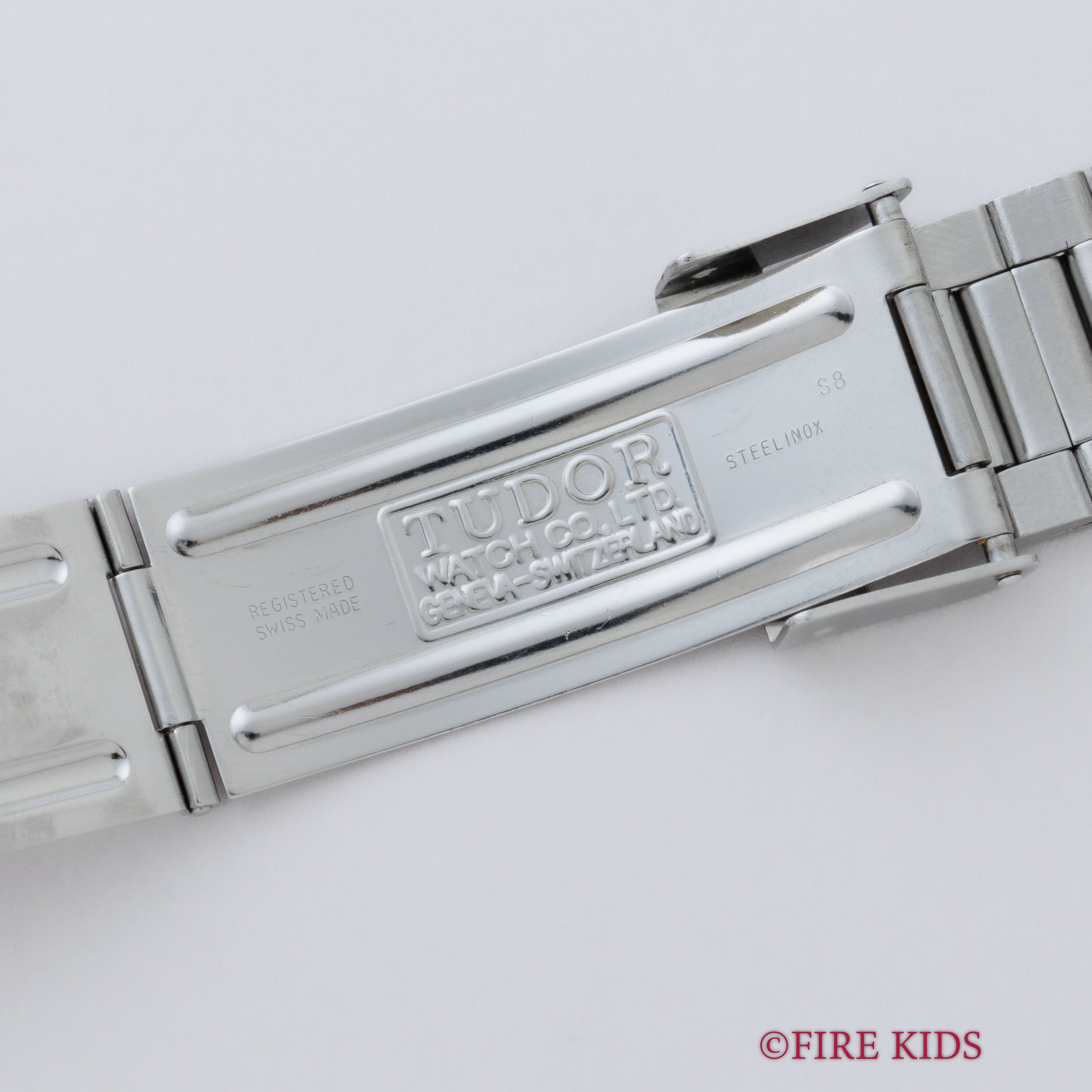 TUDOR 36mmミッドサイズ サブマリーナー 1995年製 自動巻 王冠リューズ オールトリチウム 3連オイスターブレス