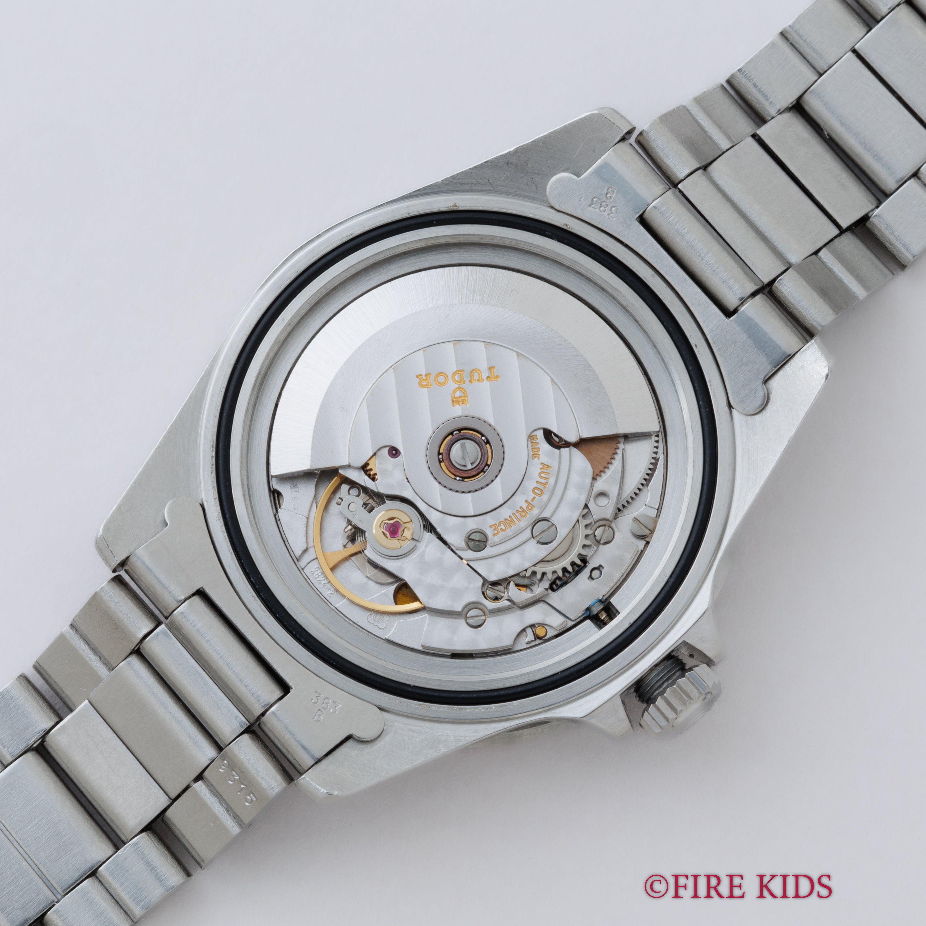 TUDOR 36mmミッドサイズ サブマリーナー 1995年製 自動巻 王冠リューズ オールトリチウム 3連オイスターブレス