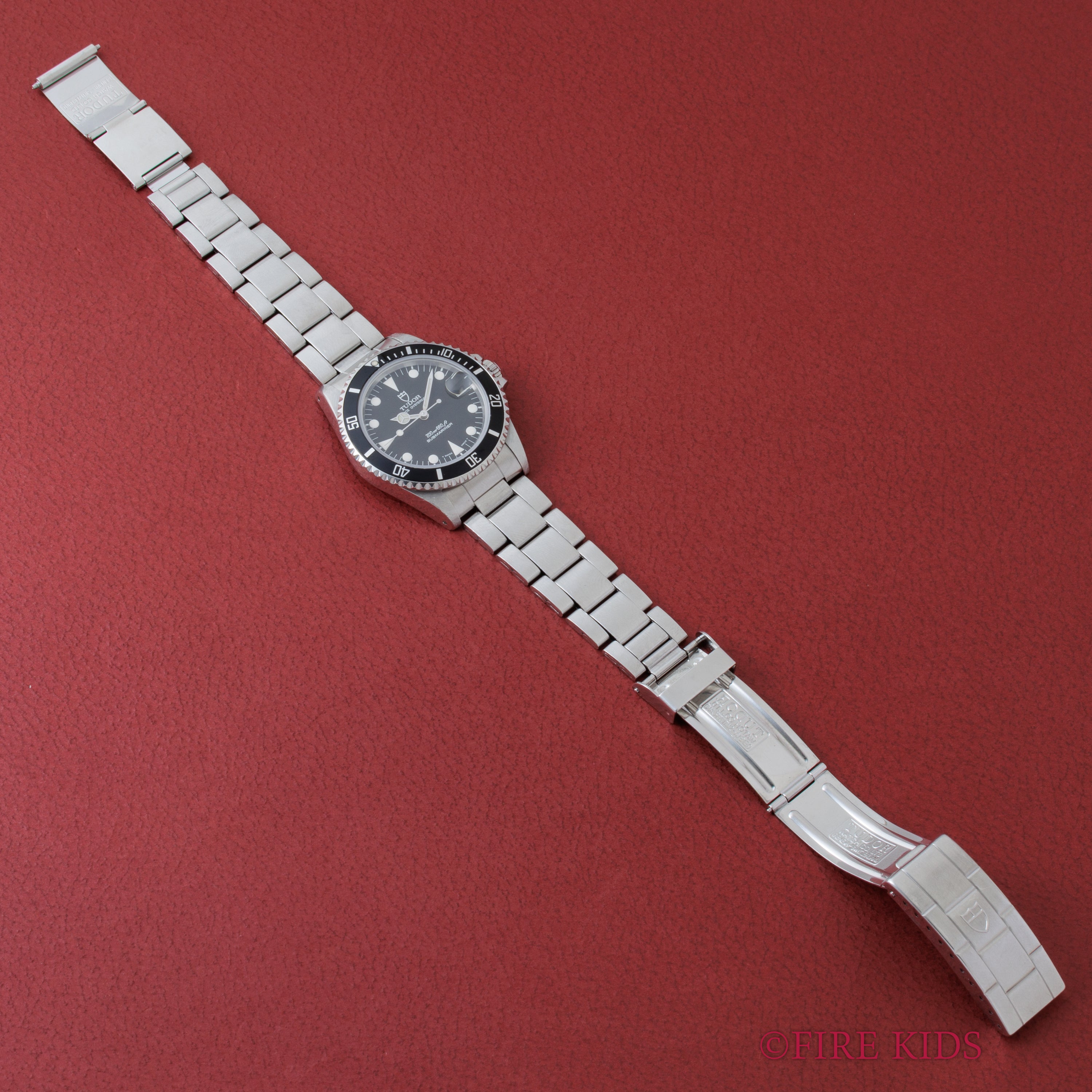 TUDOR 36mmミッドサイズ サブマリーナー 1995年製 自動巻 王冠リューズ オールトリチウム 3連オイスターブレス