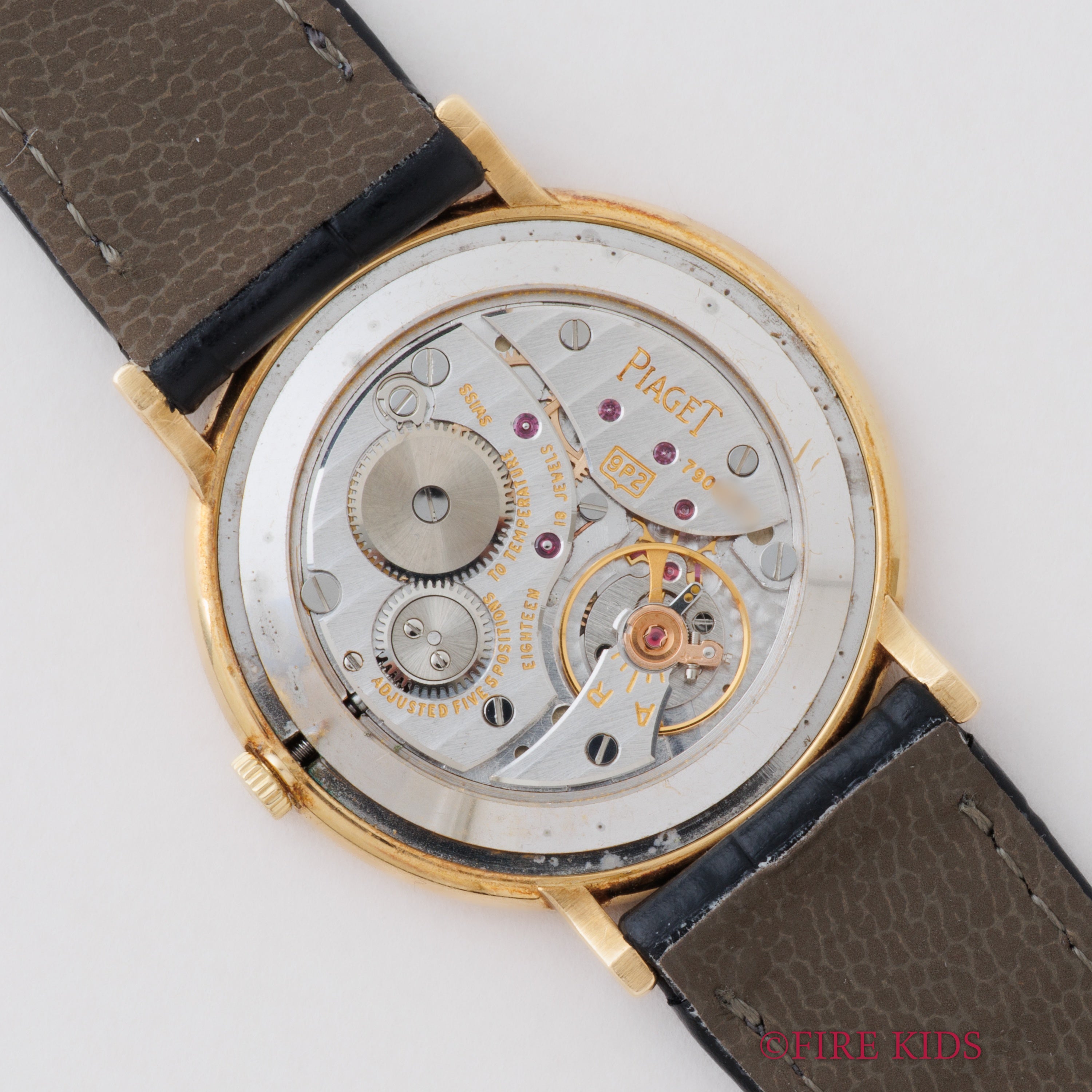 ピアジェ ホワイトローマン 18金無垢ラウンドケース 1980年代製 手巻き Cal.9P2 Ref.9025