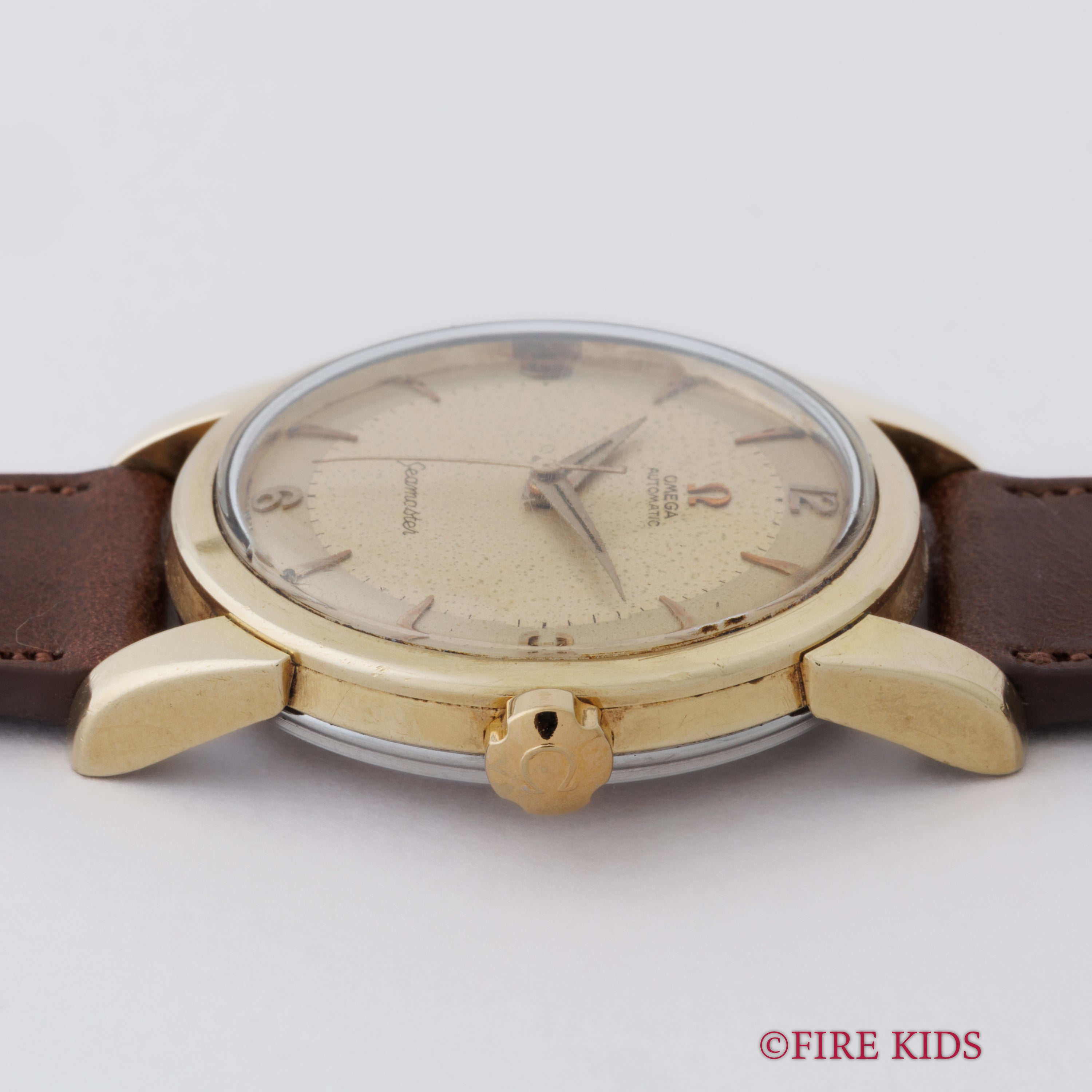 オメガ シーマスター 1956年製 トップゴールドケース 全回転ローター自動巻 Cal.501 ツートン飛びアラビアダイヤル