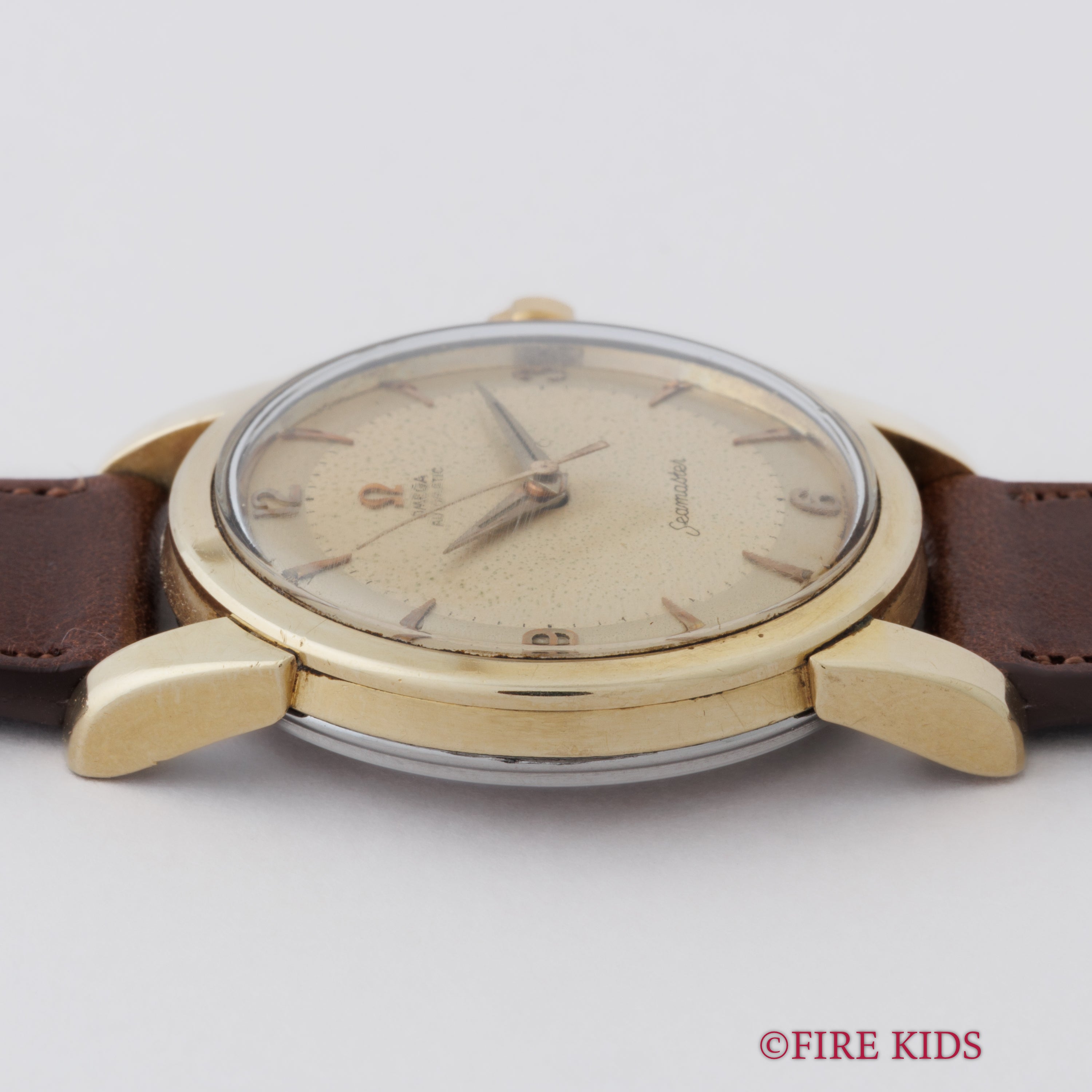 オメガ シーマスター 1956年製 トップゴールドケース 全回転ローター自動巻 Cal.501 ツートン飛びアラビアダイヤル