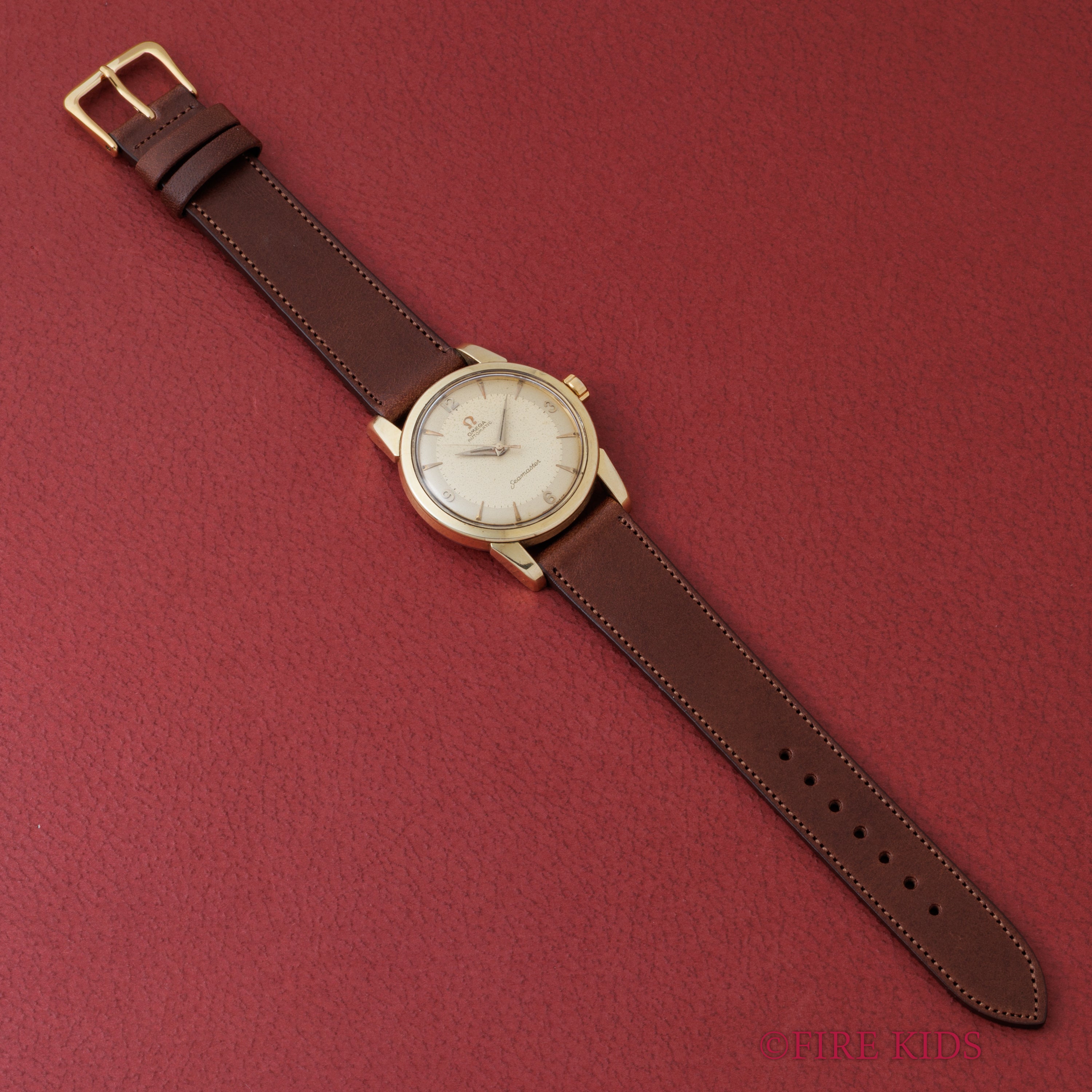 オメガ シーマスター 1956年製 トップゴールドケース 全回転ローター自動巻 Cal.501 ツートン飛びアラビアダイヤル