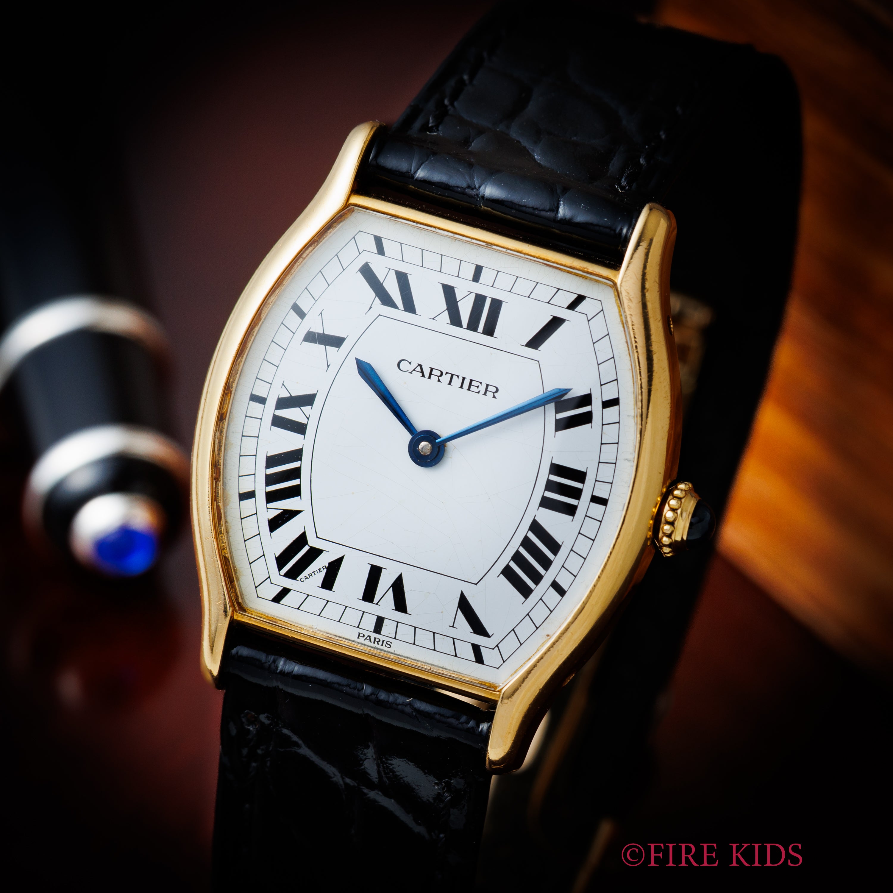 カルティエ トーチュ 18KYG 1980年代製 パリスダイヤル 純正18金無垢Dバックル 純正革ベルト