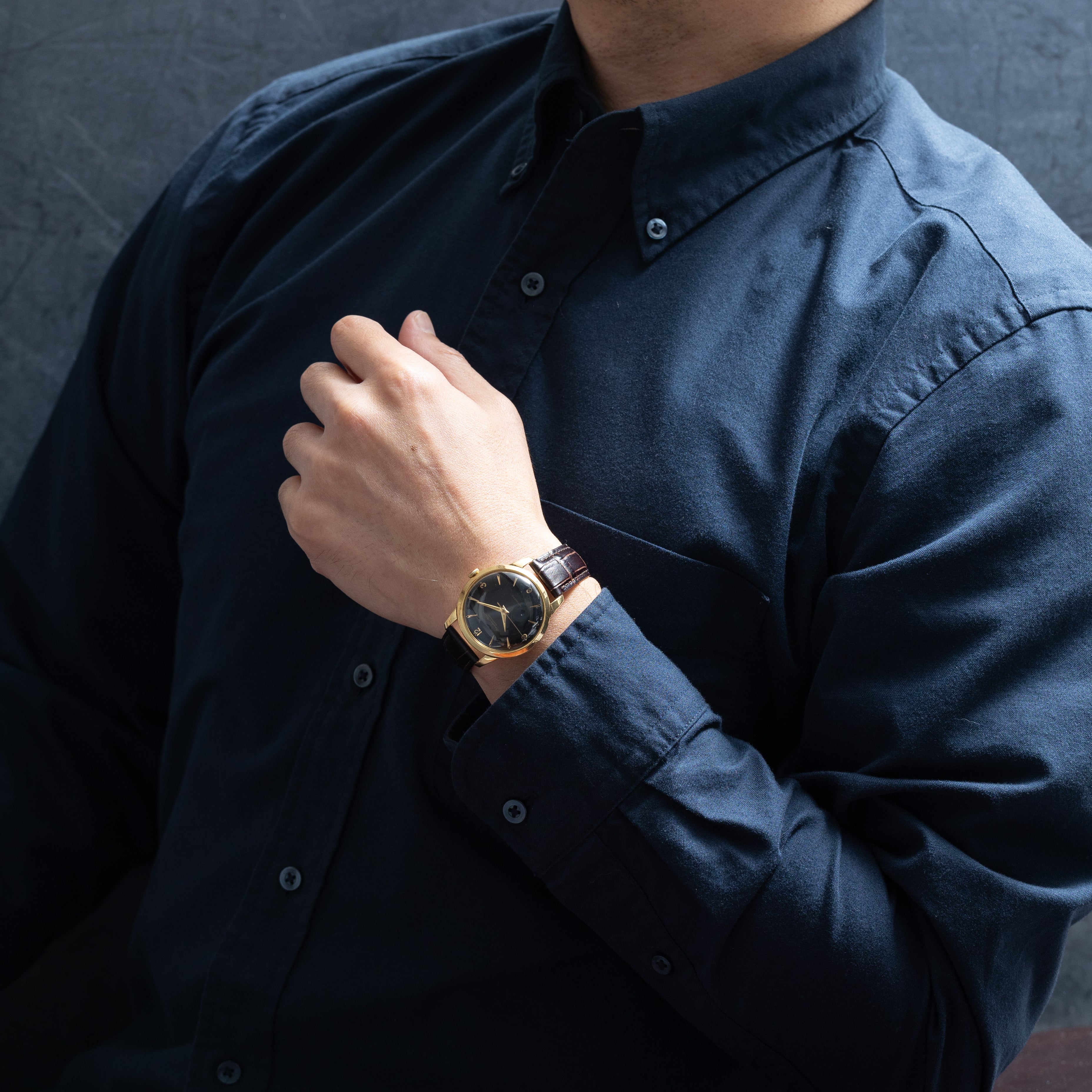 IWC ラウンドケース 18金無垢 1954年製 ブラックミラーダイヤル 箱付き