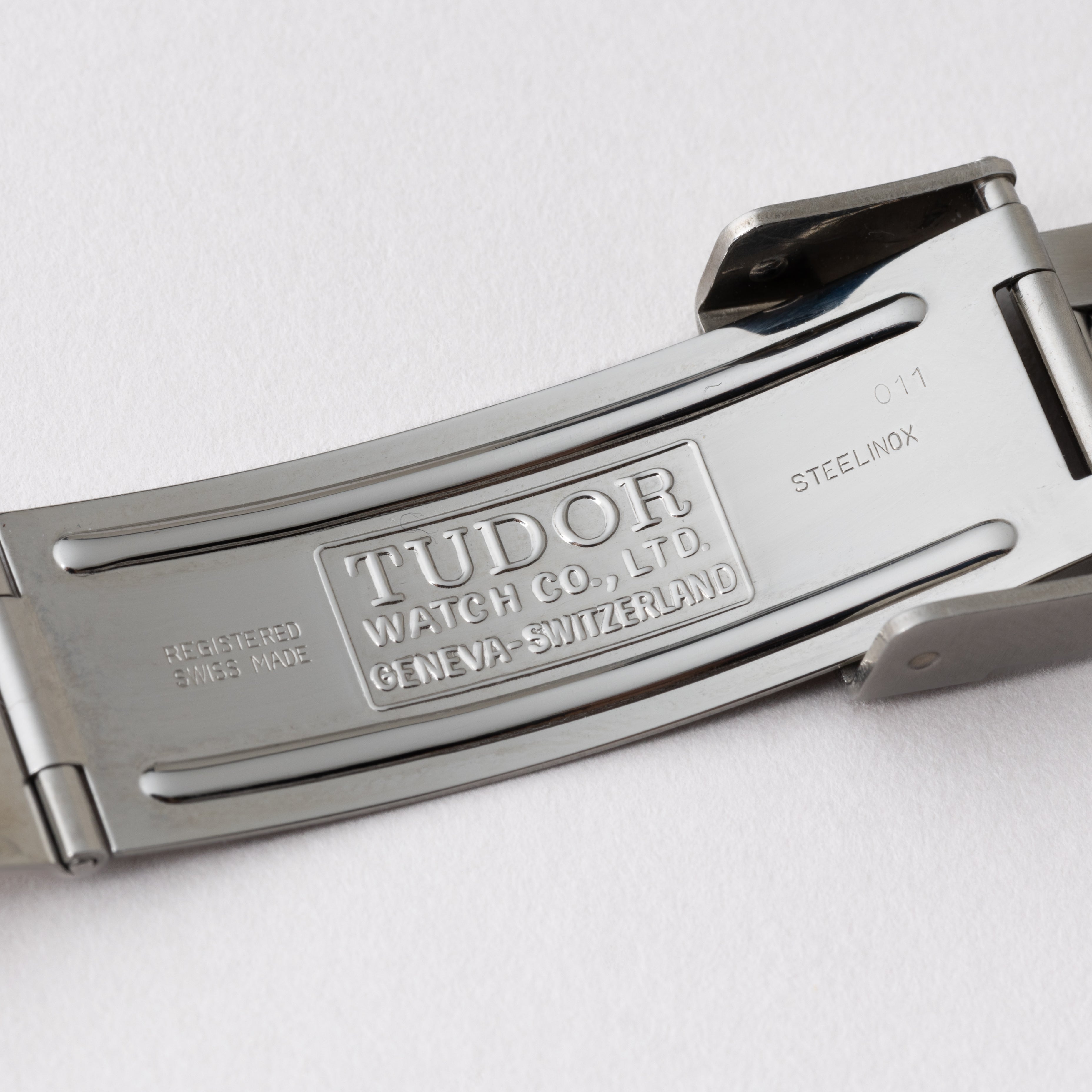 チューダー ミニサブ MINI-SUB 1992年製 王冠リューズ 3連オイスターブレス Ref.73090ブラック