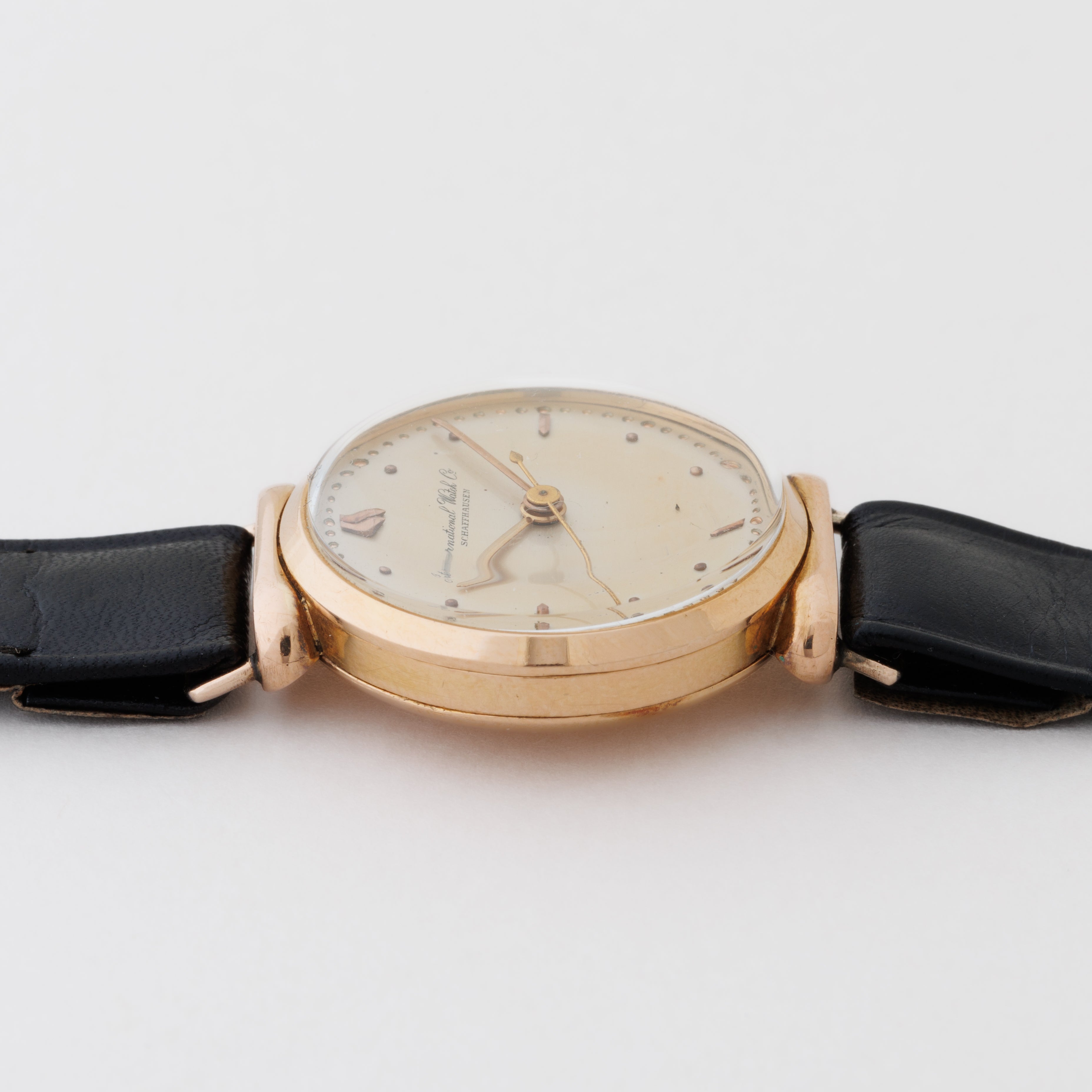 IWC 18金無垢ピンクゴールドラウンドケース 1947年製 Cal.60 手巻き