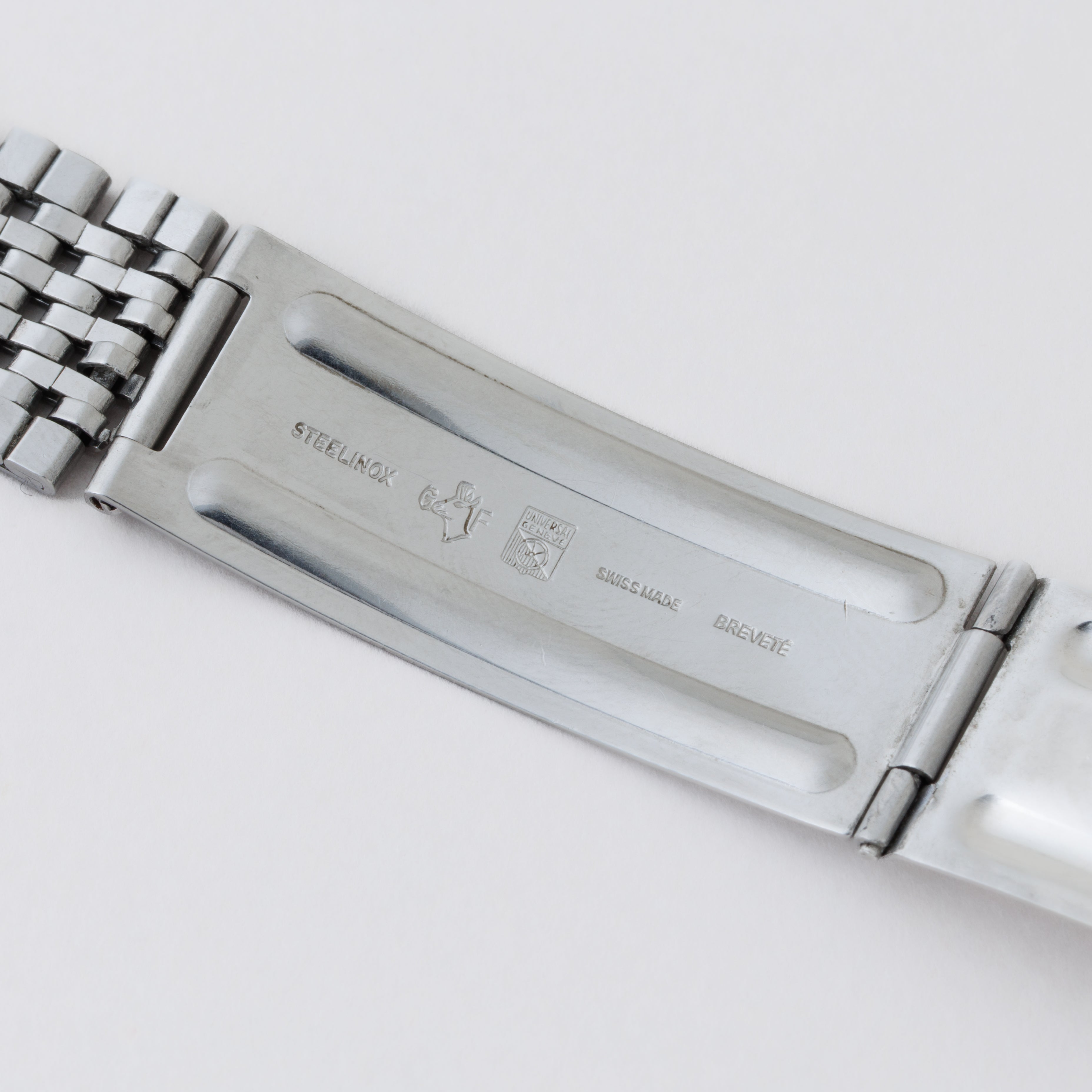 ユニバーサル・ジュネーブ ホワイトシャドウ 1970年代製 マイクローター自動巻き 純正ブレス