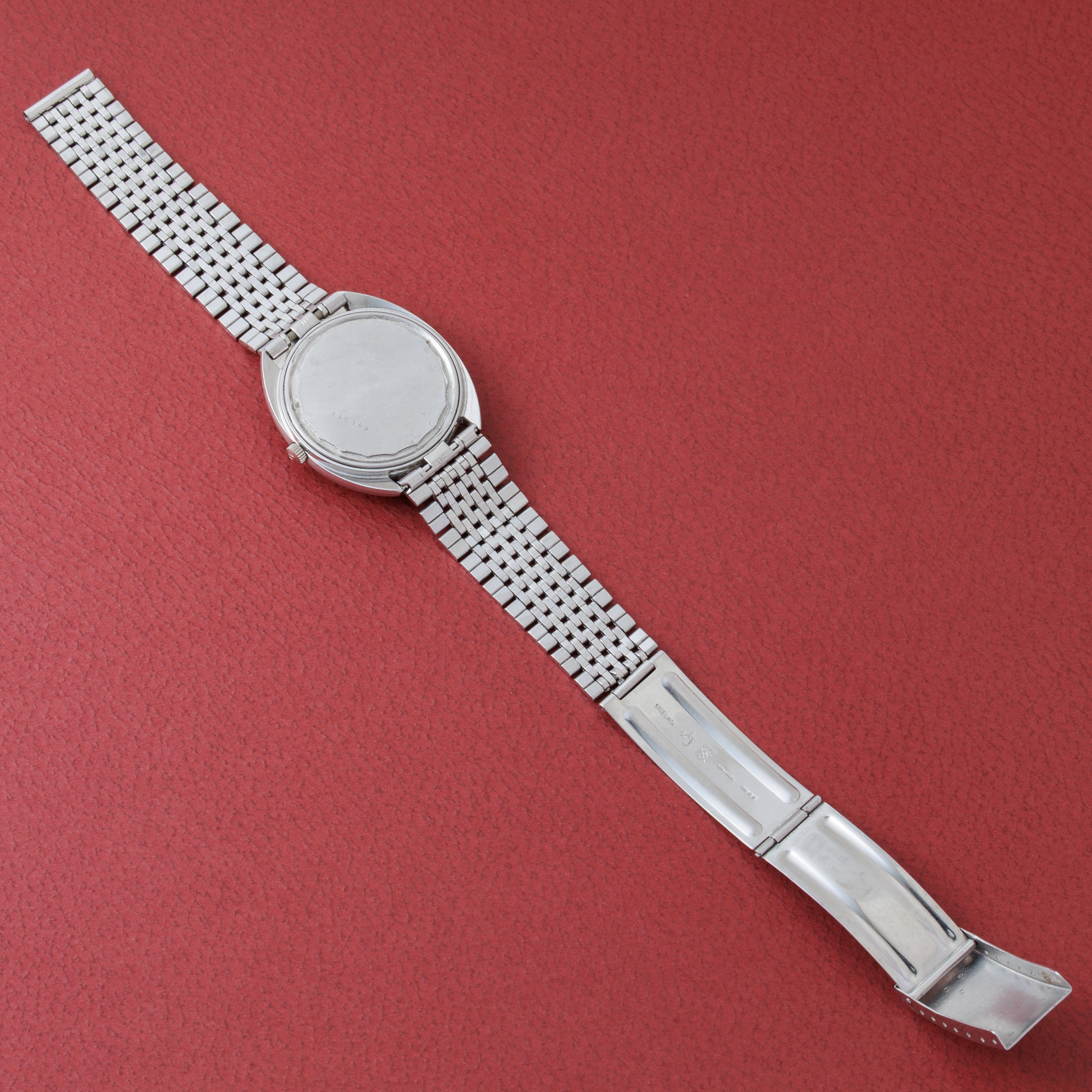 ユニバーサル・ジュネーブ ホワイトシャドウ 1970年代製 マイクローター自動巻き 純正ブレス