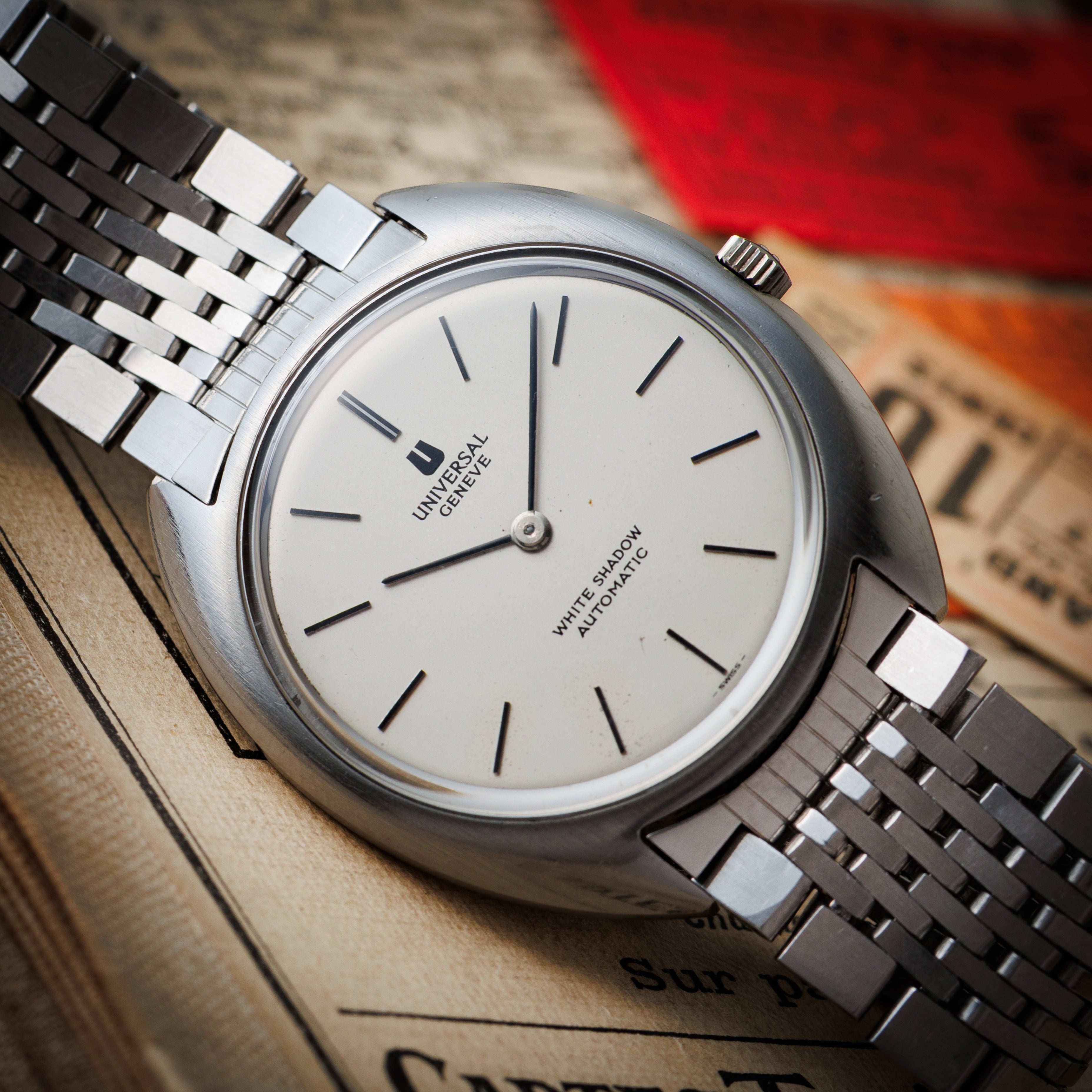 ユニバーサル・ジュネーブ ホワイトシャドウ 1970年代製 マイクローター自動巻き 純正ブレス