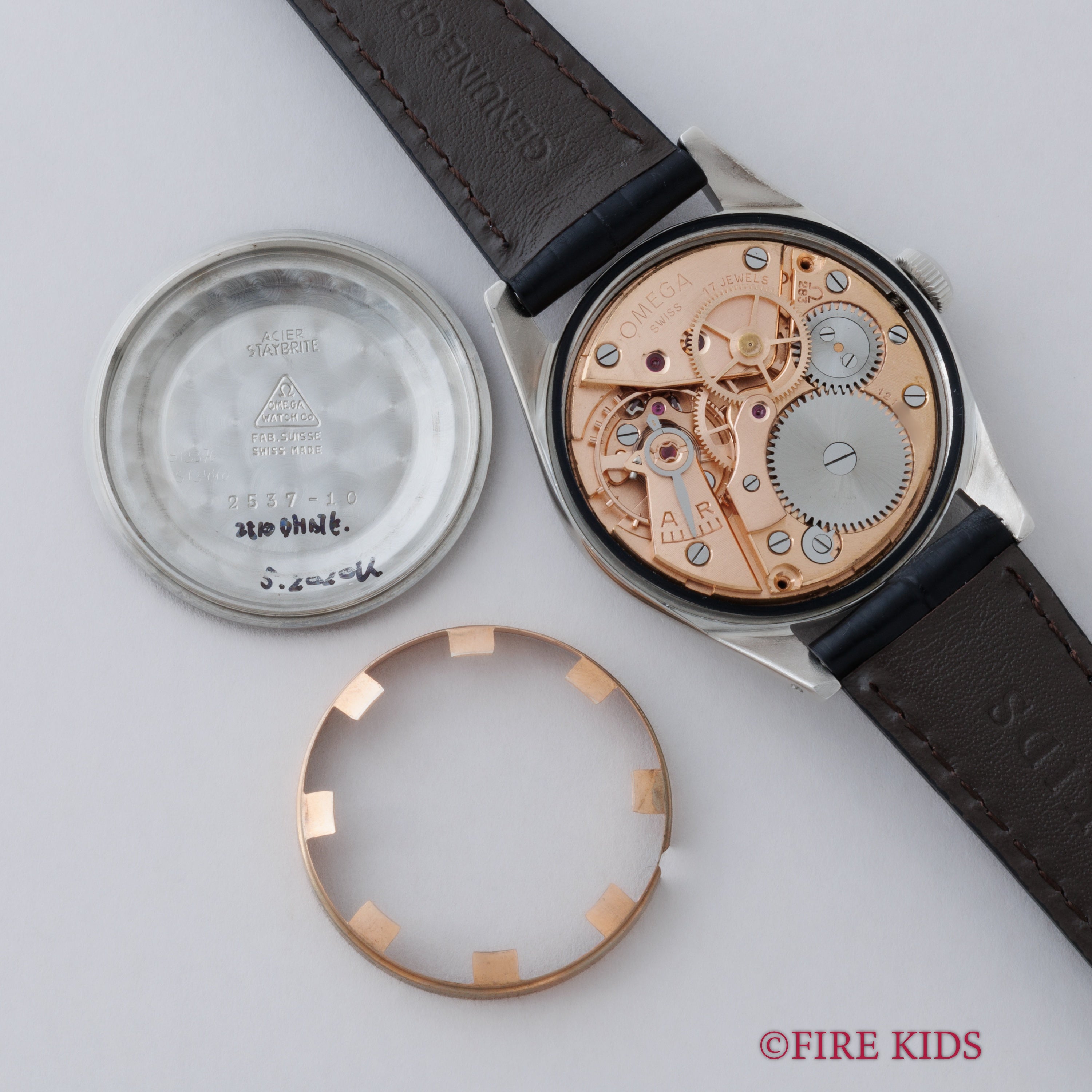 オメガ 30mmキャリバー 1950年製(昭和25年製)手巻 Cal.283 Ref.2537-10 グレーツートンダイヤル