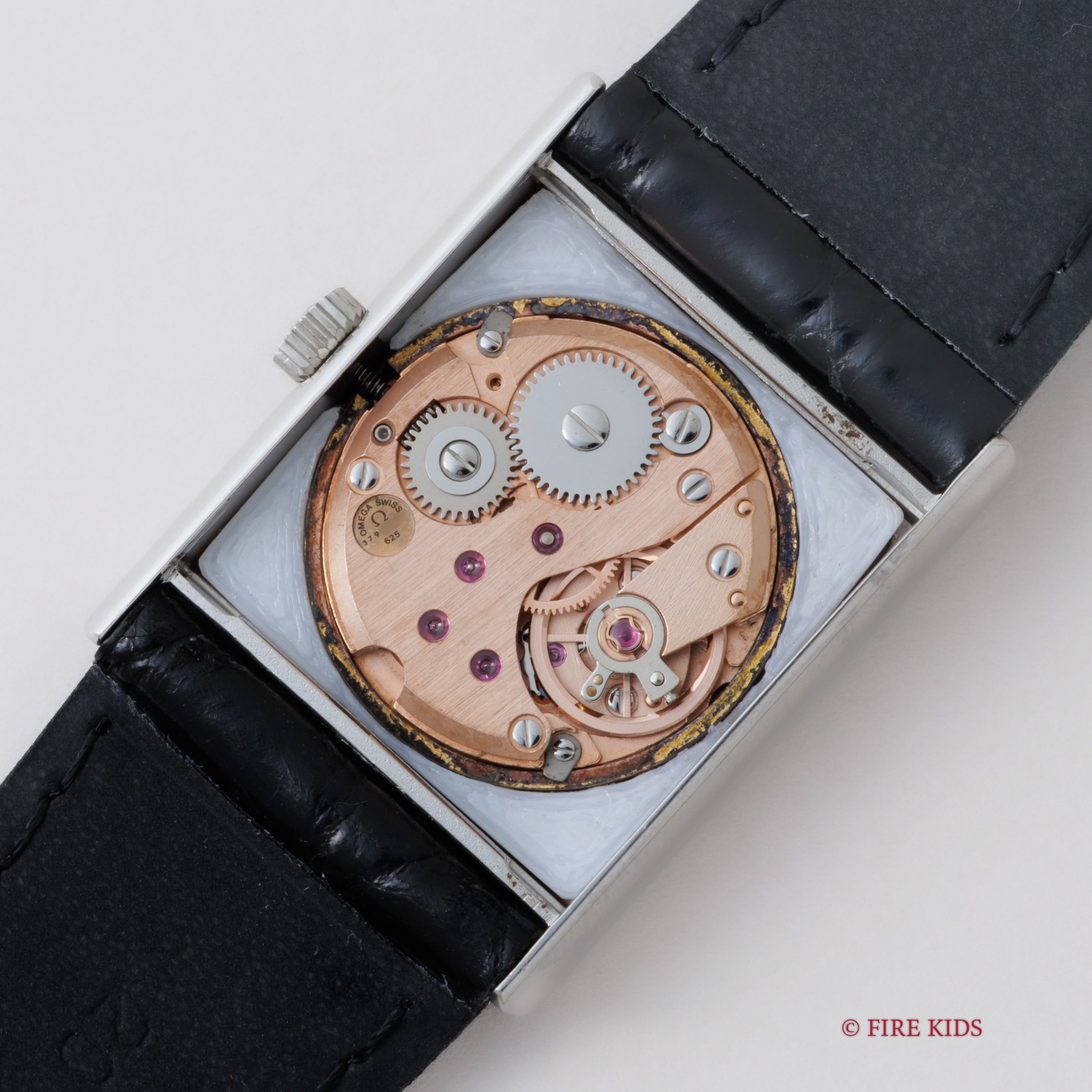 オメガ デ・ヴィル 角型ケース ブルークロスダイヤル 1973年製 手巻き