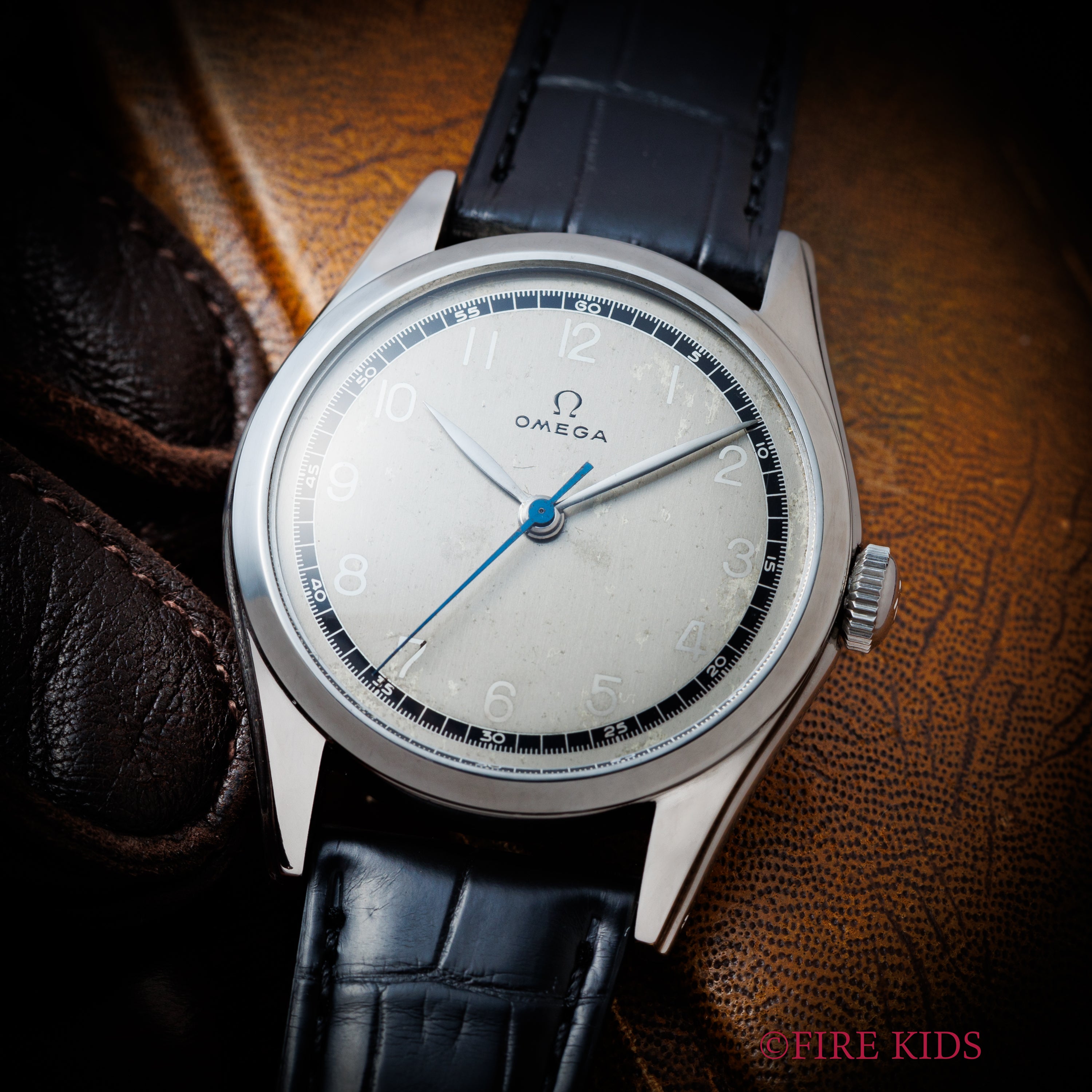 オメガ 30mmキャリバー 1950年製(昭和25年製)手巻 Cal.283 Ref.2537-10 グレーツートンダイヤル