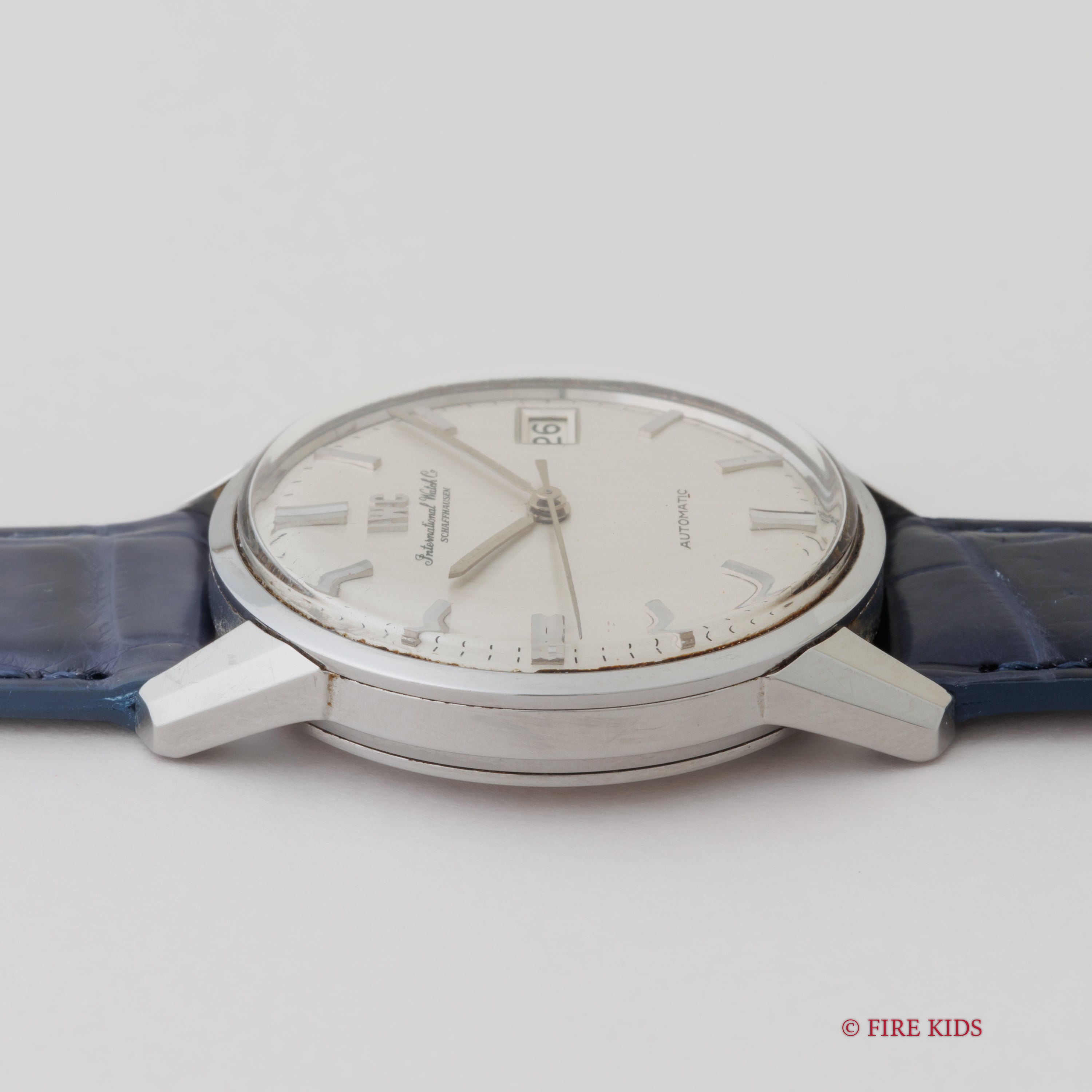 IWC ラウンドケース 1968年製 ペラトン式自動巻 Ref.R810A シルバーダイヤル