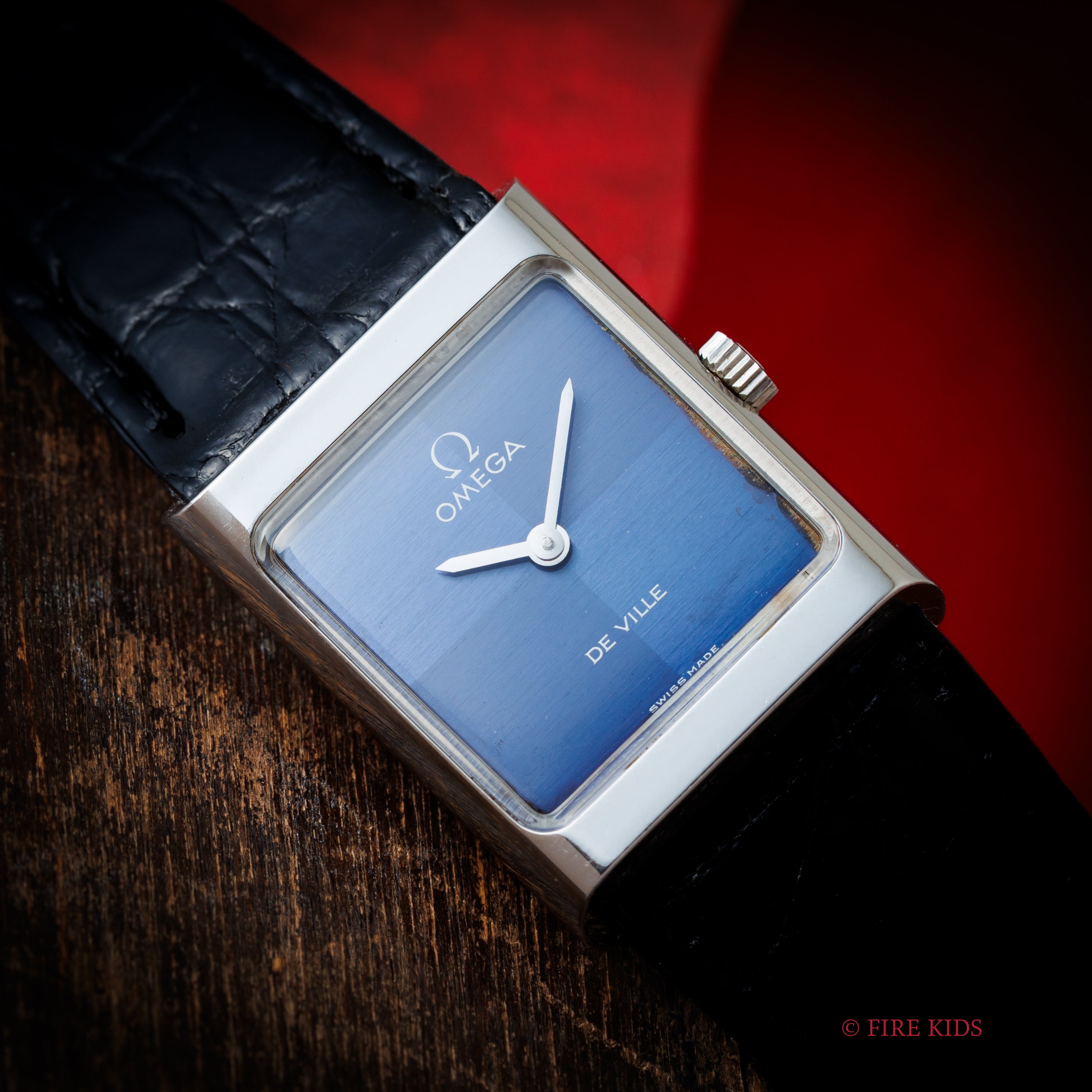 オメガ デ・ヴィル 角型ケース ブルークロスダイヤル 1973年製 手巻き