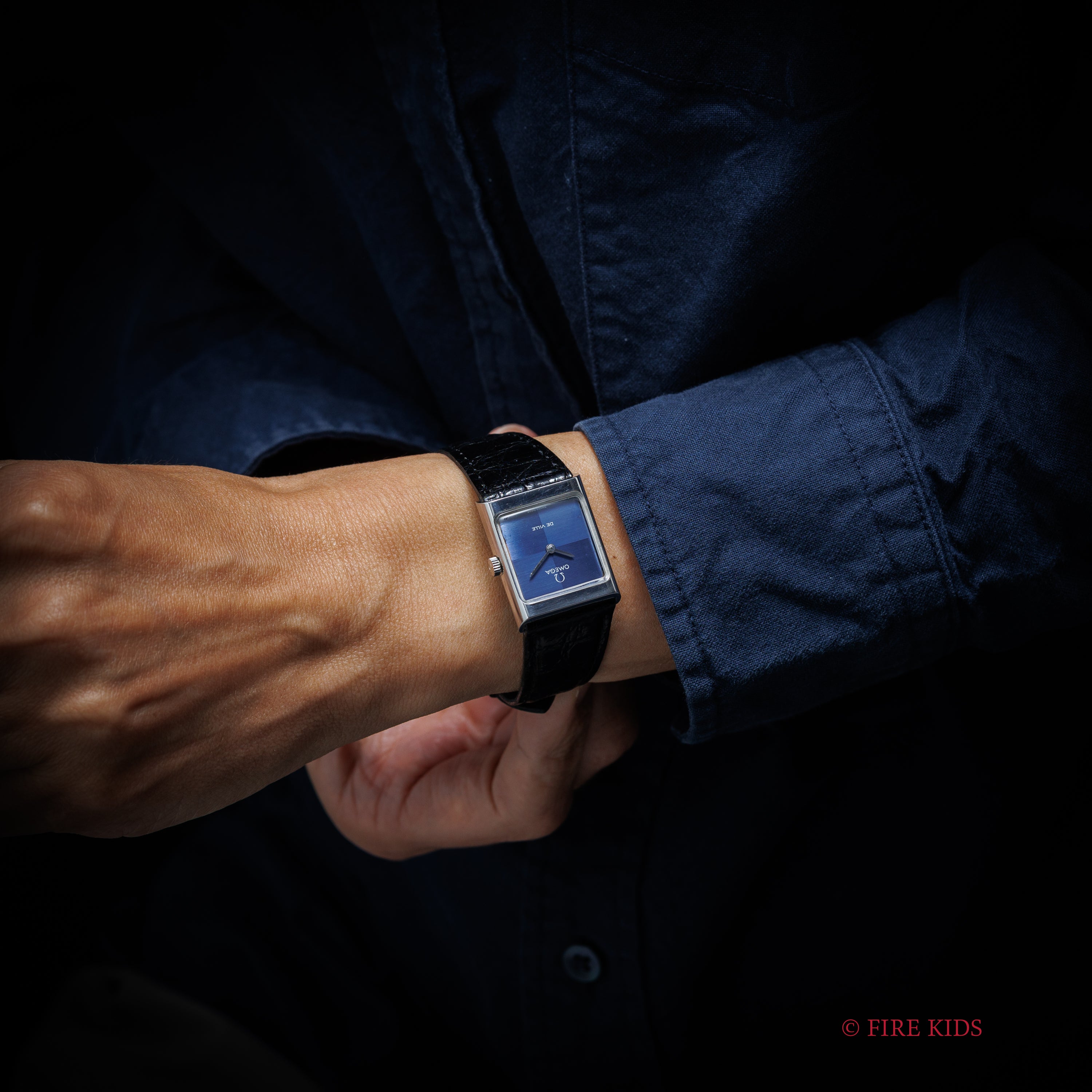 オメガ デ・ヴィル 角型ケース ブルークロスダイヤル 1973年製 手巻き