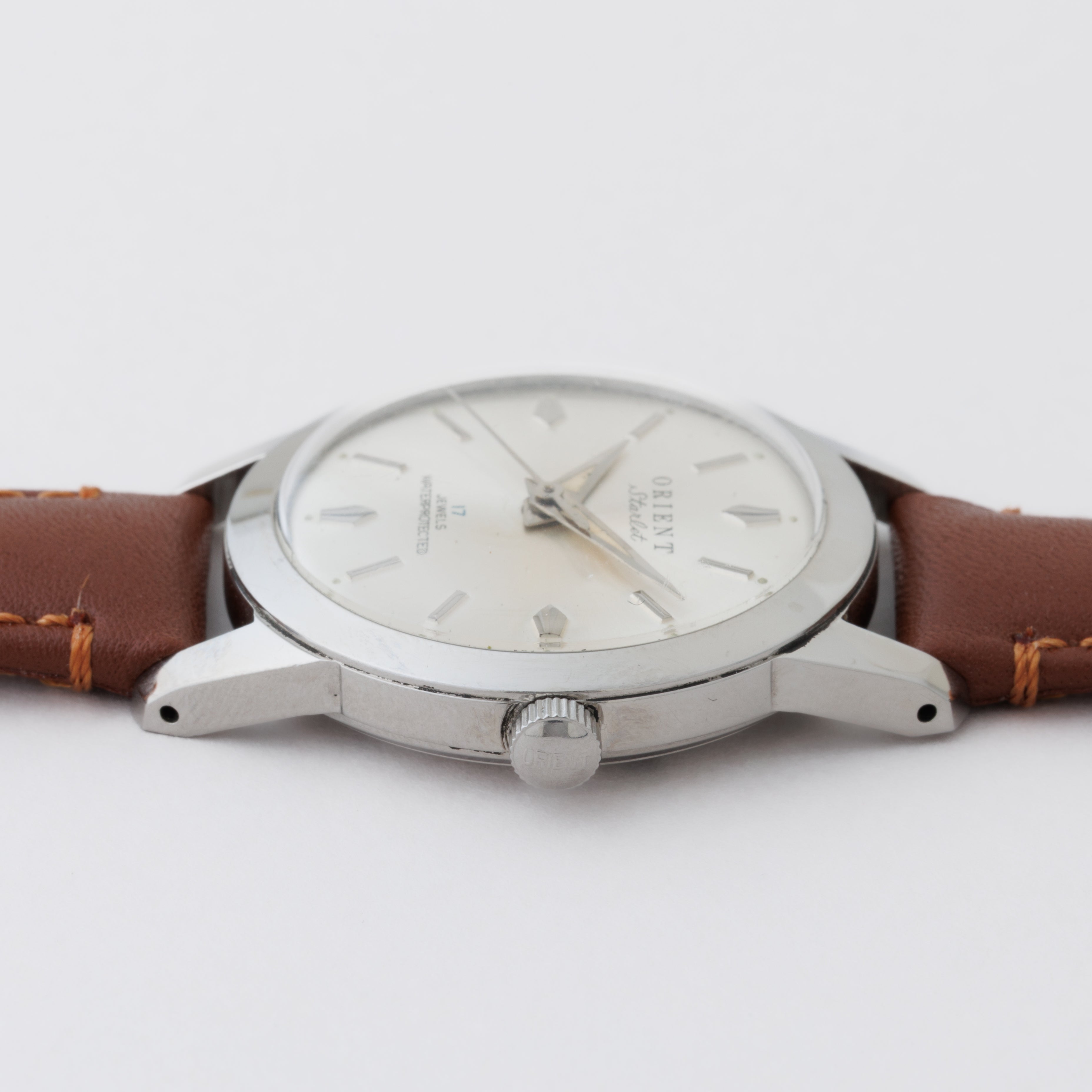 オリエント スターレット 1960年代製 17石手巻き スクリューバックケース