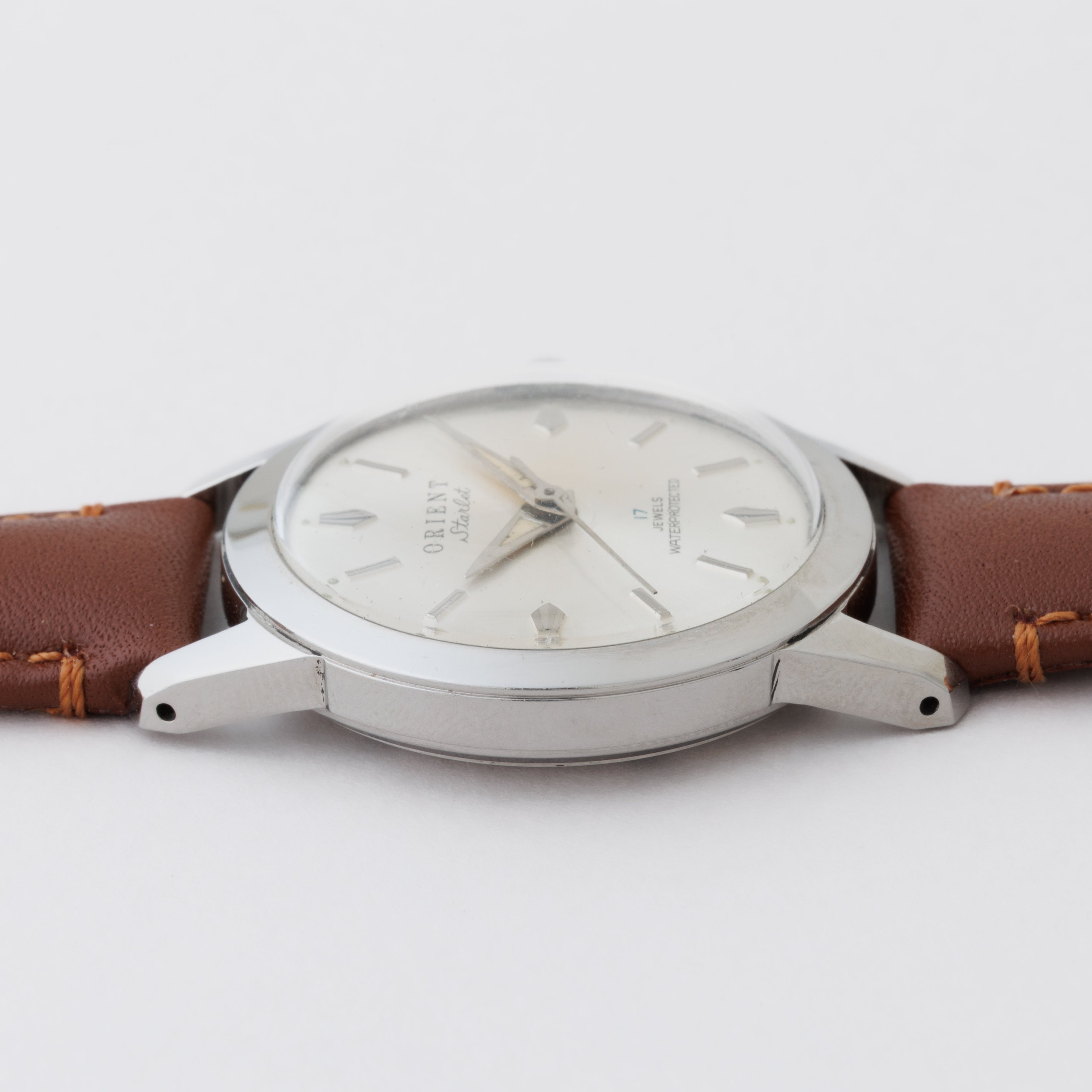オリエント スターレット 1960年代製 17石手巻き スクリューバックケース
