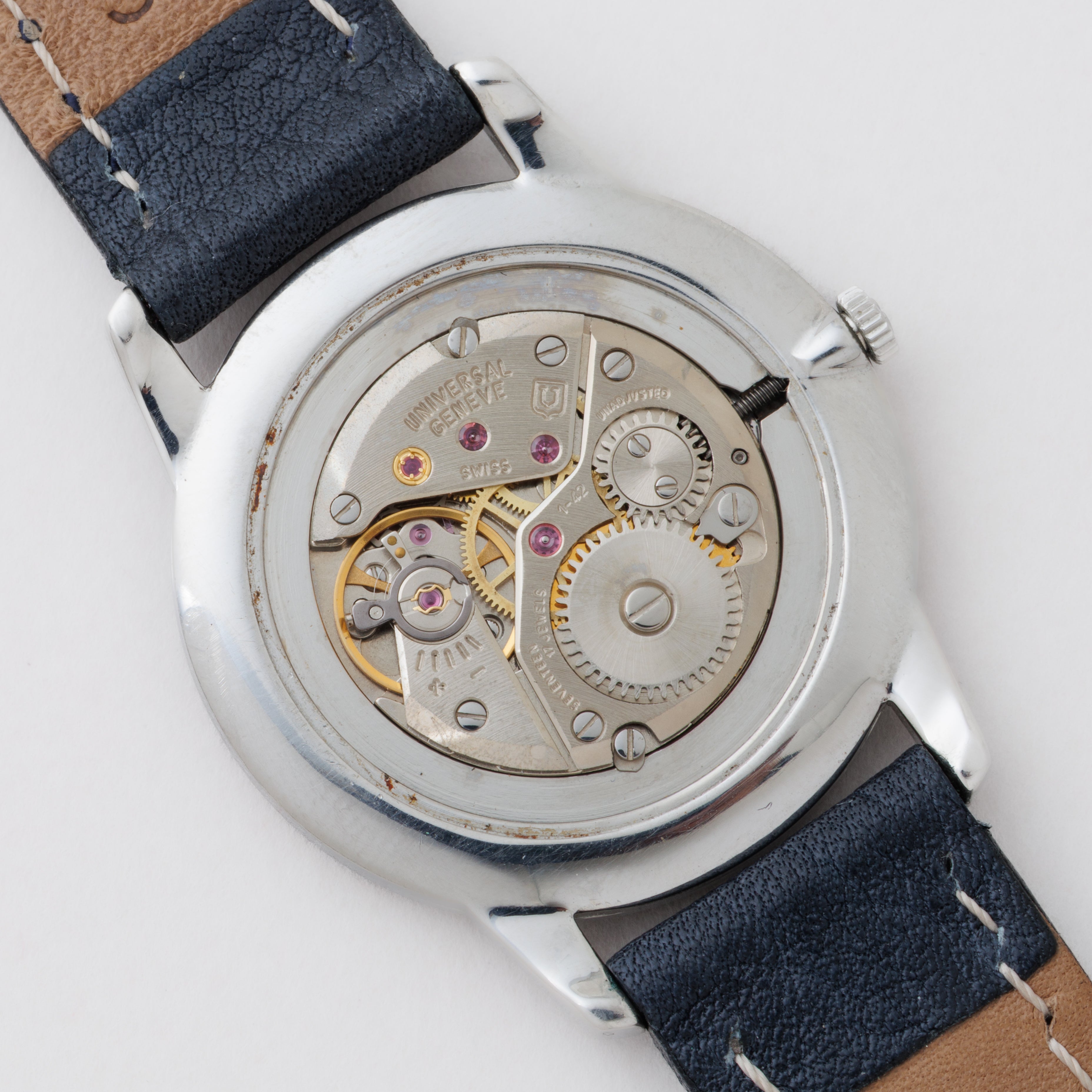 ユニバーサルジュネーブ ラウンド リネンダイアル 1970年代製 Ref.842 101 Cal.1-42